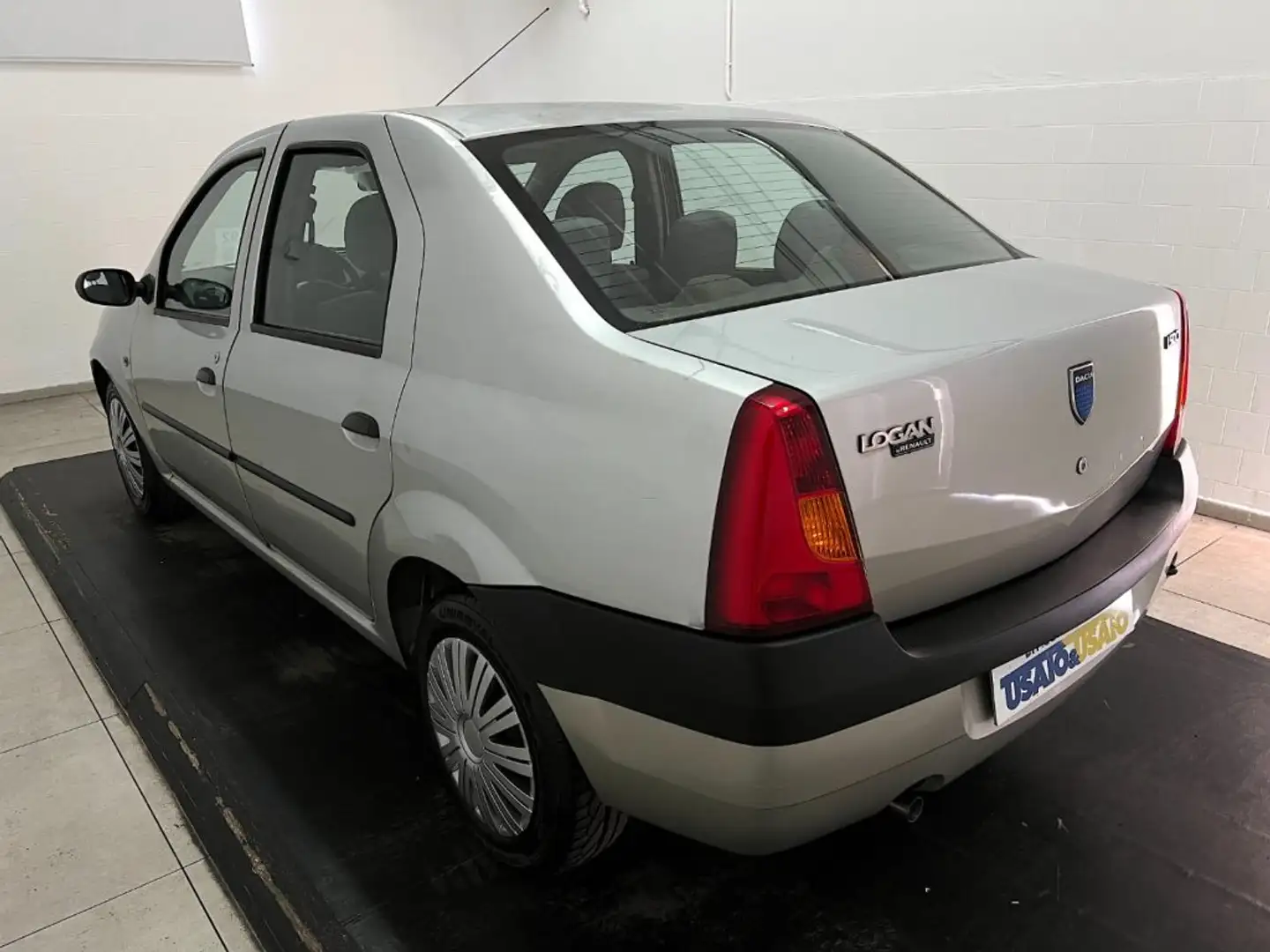 Dacia Logan 1.5 dCi 70CV Lauréate 5p Grey - 2