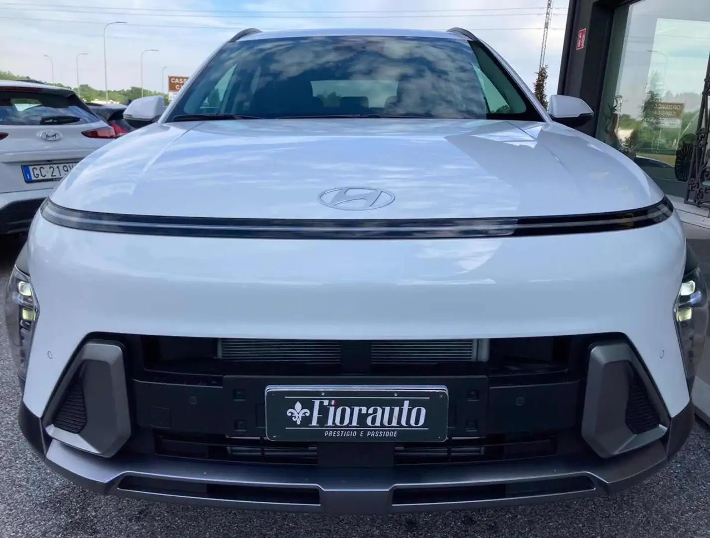 Hyundai KONA 1.0 T-GDI Hybrid 48V iMT XLine Plus Bianco - 1