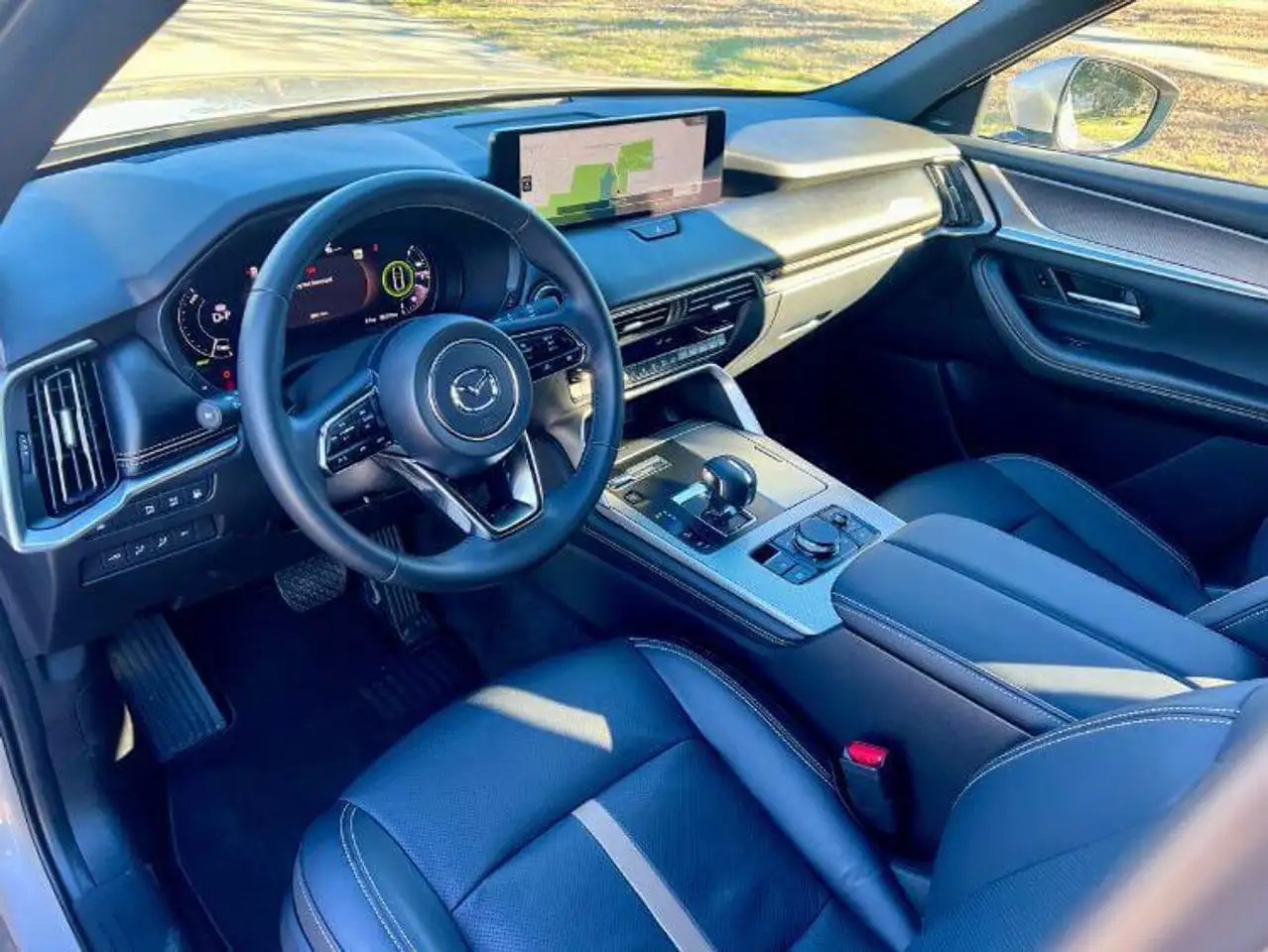 Mazda CX-90 PHEV снимка Mazda CX-90 PHEV