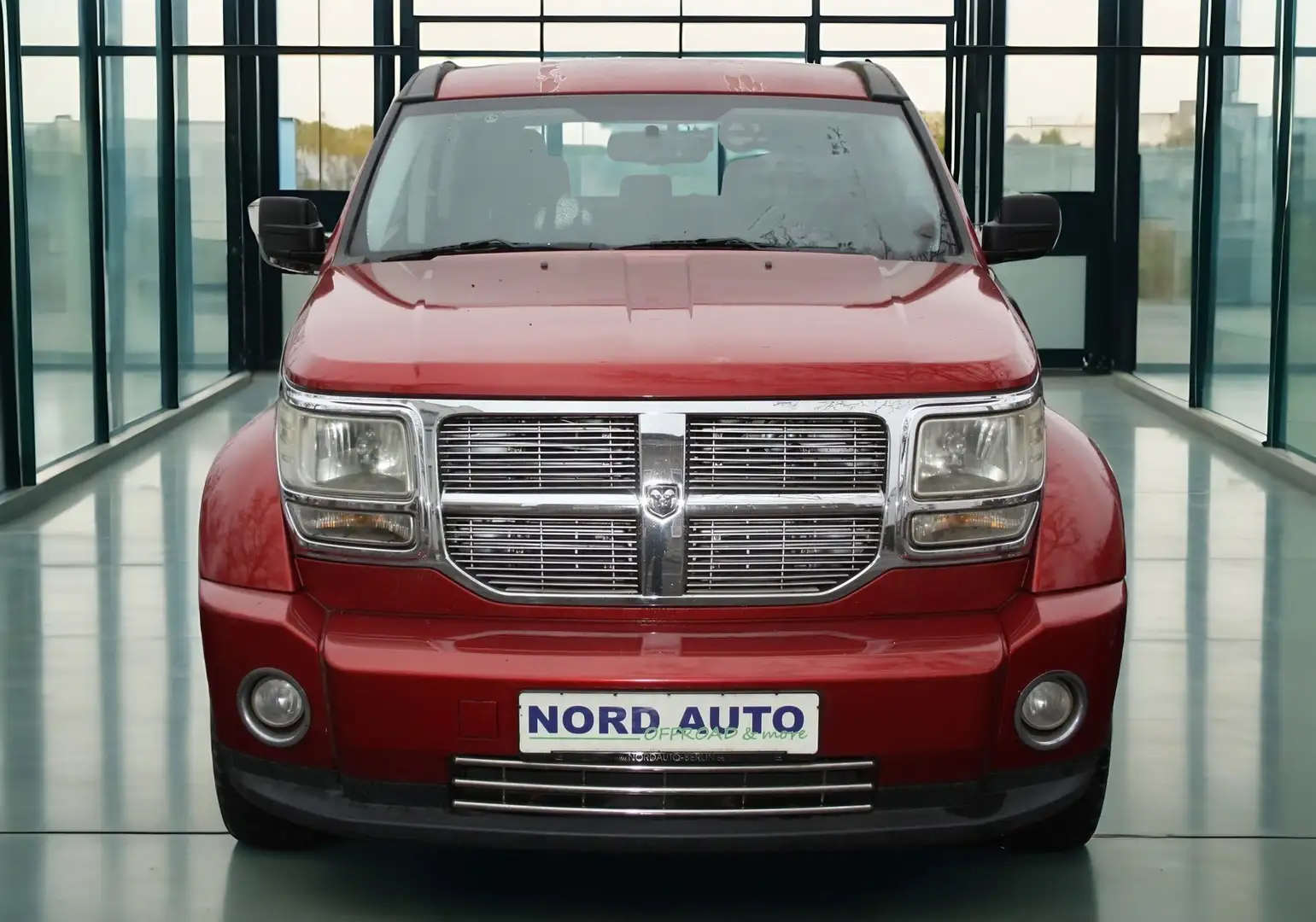 Dodge Nitro 2.8 CRDi  4x4 Autom. Rot - 2