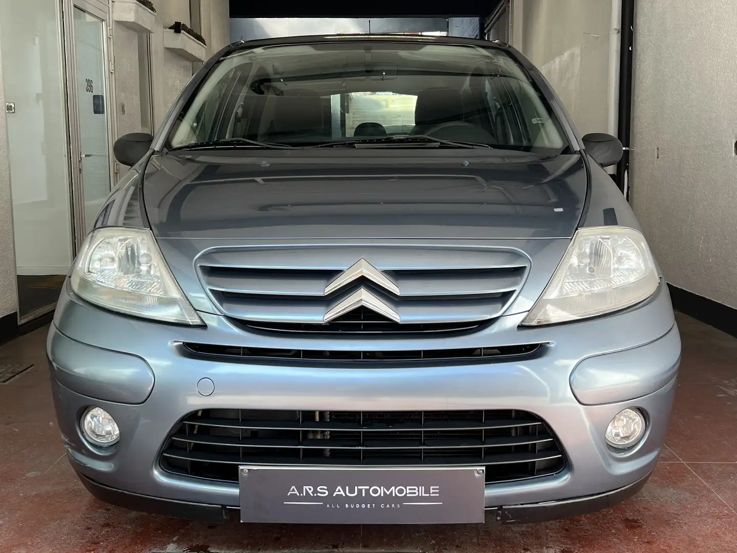 Citroen C3 1.4i - Euro 4 - Airco - 12m garantie Gris - 2