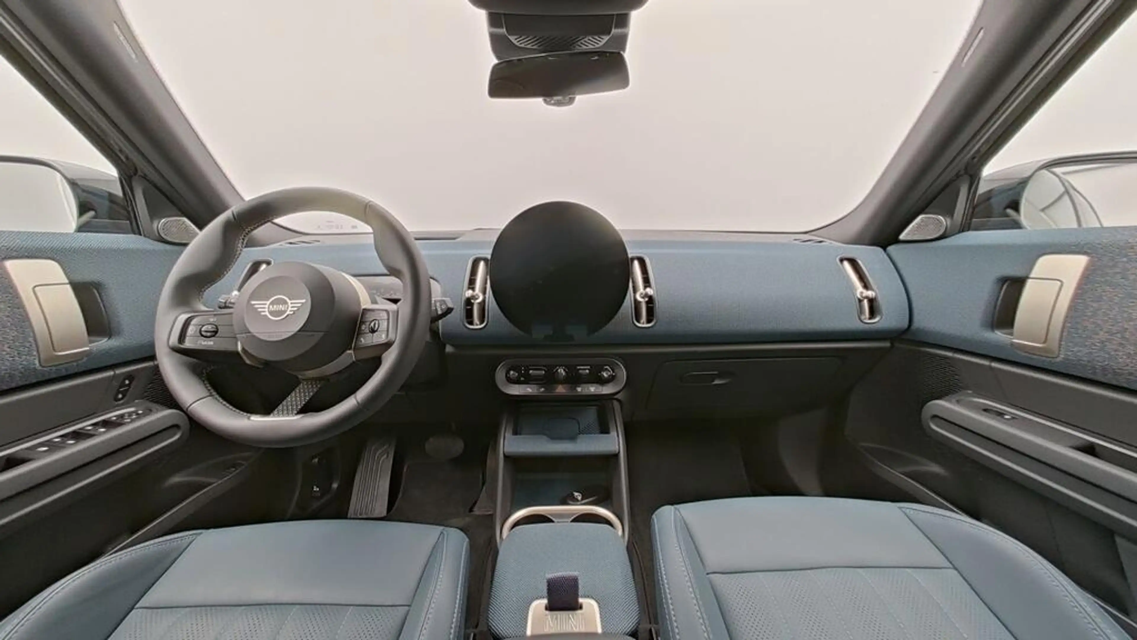 MINI Countryman D Favoured Trim — photo 13