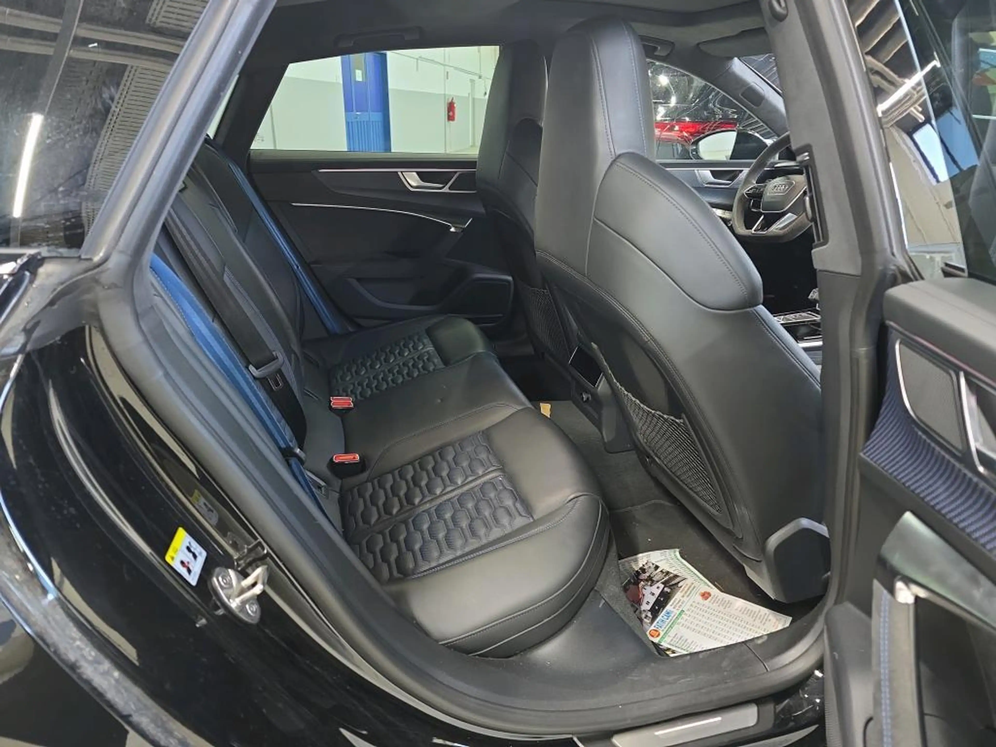 Audi RS7 PERFORMANCE LSR/ACC/HuD/PANO/RS-AGA+/KERAMIK — photo 10