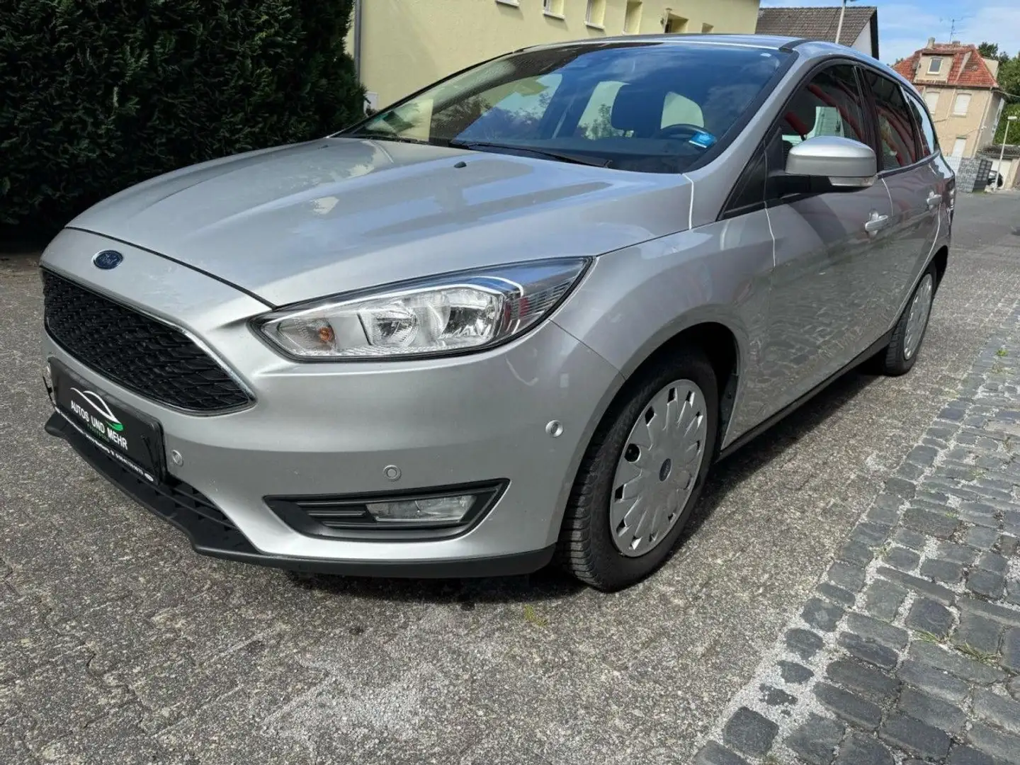 Ford Focus Turnier Trend Klima Navi Einparkhilfe Silber - 2