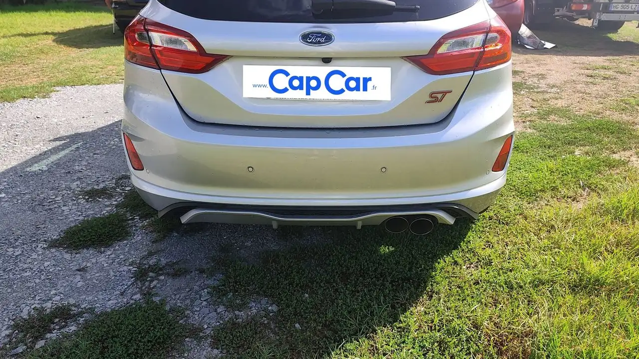 Ford Fiesta ST — photo 21
