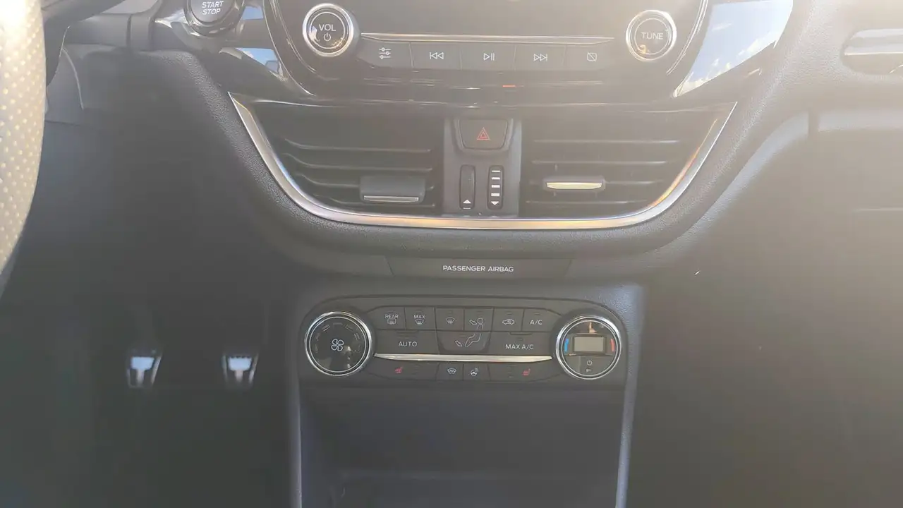Ford Fiesta ST — photo 13