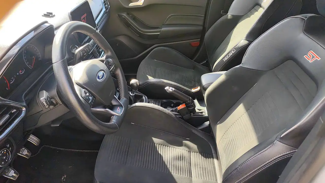 Ford Fiesta ST — photo 26