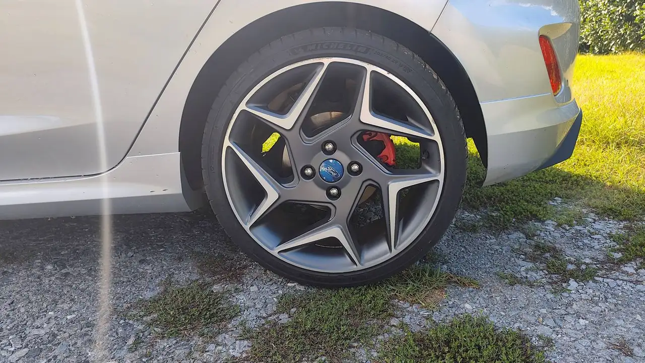 Ford Fiesta ST — photo 19