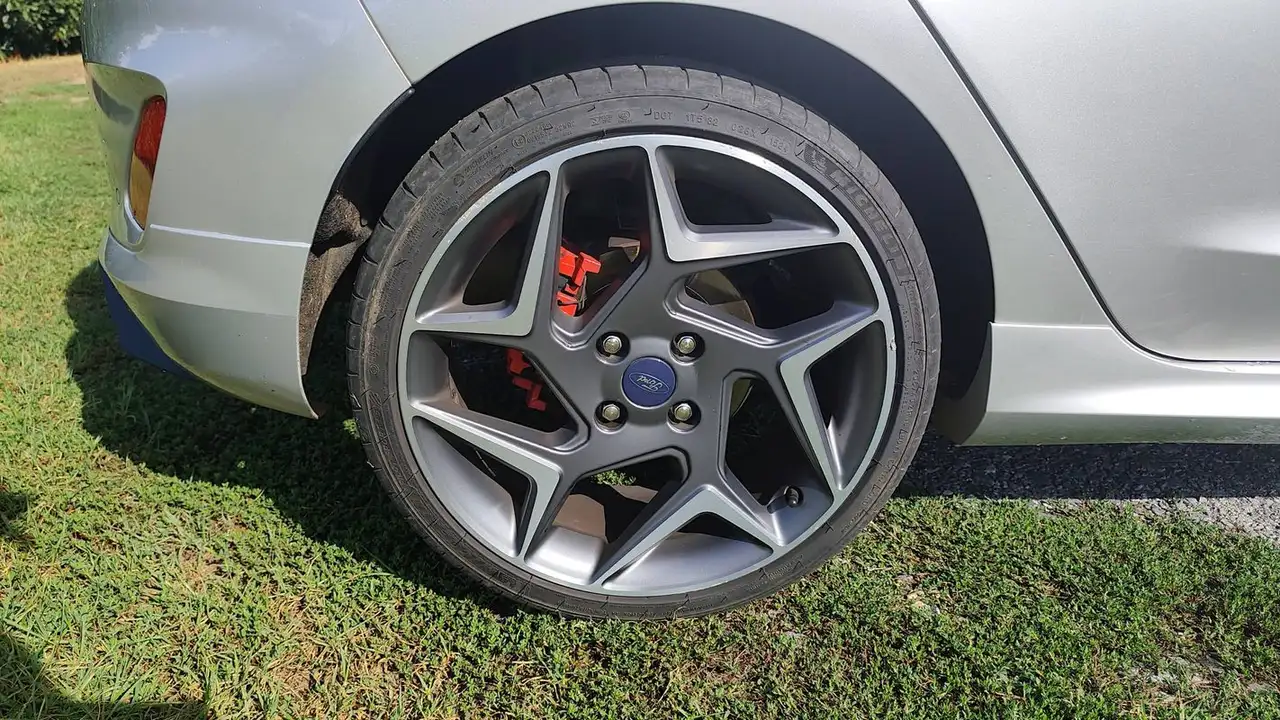 Ford Fiesta ST — photo 16
