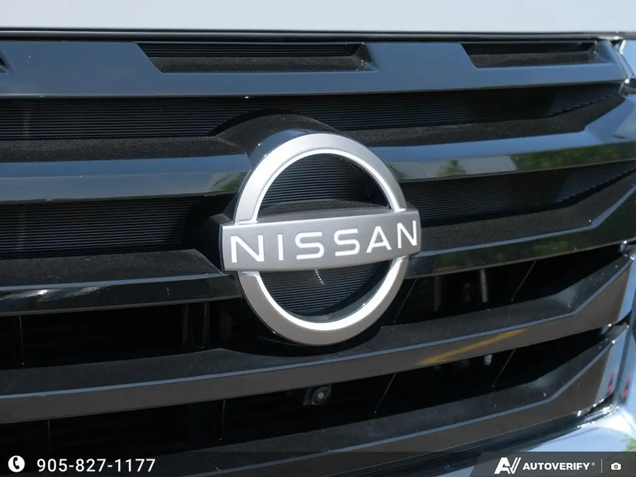 Nissan Pathfinder снимка Nissan Pathfinder