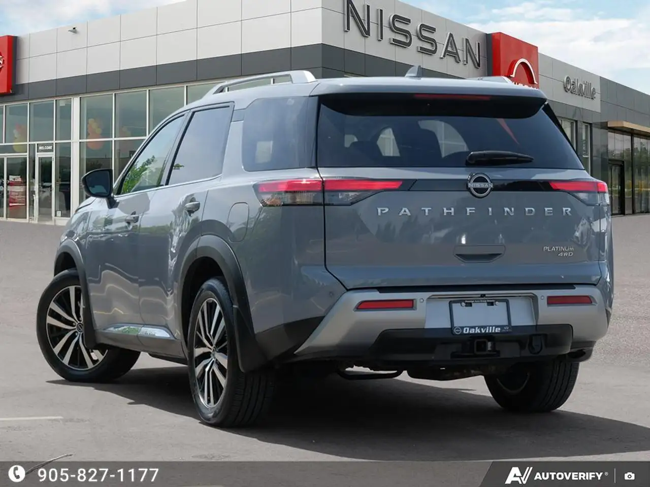 Nissan Pathfinder снимка Nissan Pathfinder