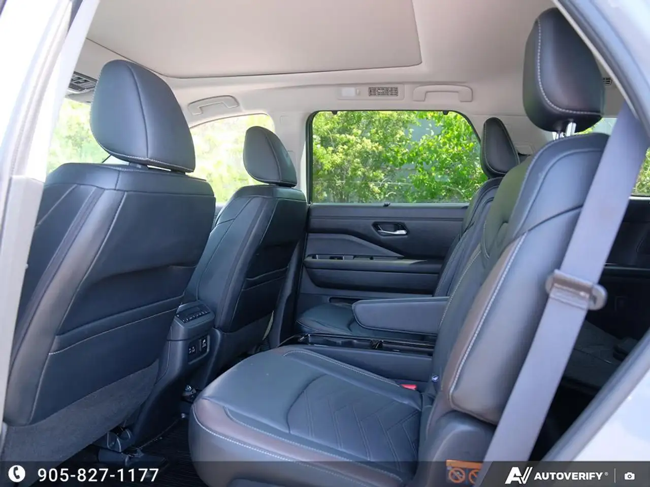 Nissan Pathfinder снимка Nissan Pathfinder