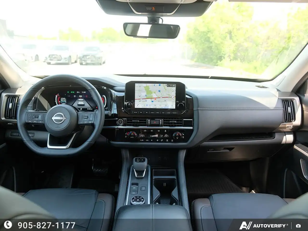 Nissan Pathfinder снимка Nissan Pathfinder