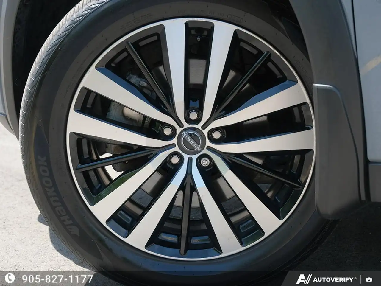 Nissan Pathfinder снимка Nissan Pathfinder