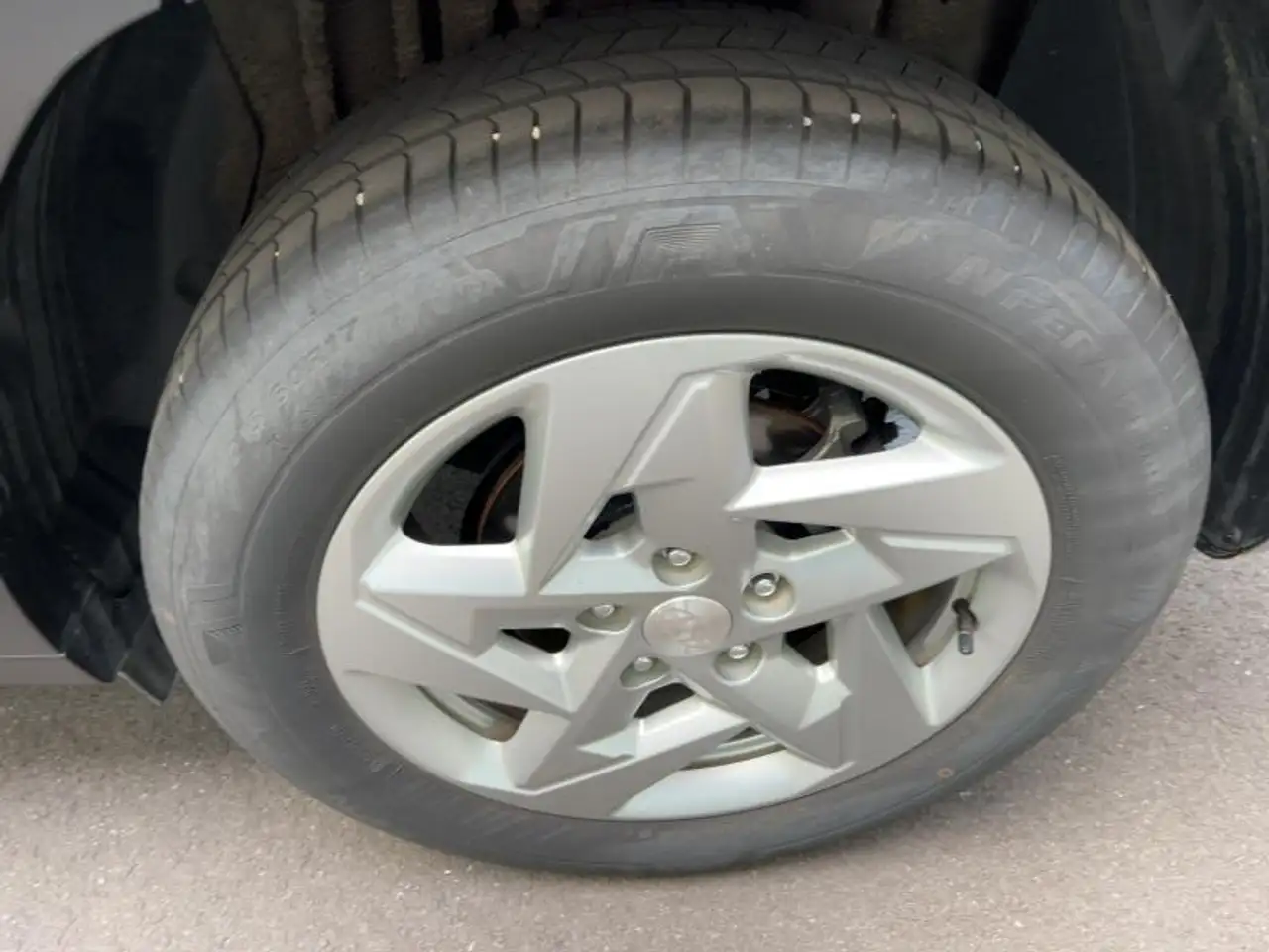 Hyundai Kona 1.6 T-GDI Feel 6MT, миниатюра 12