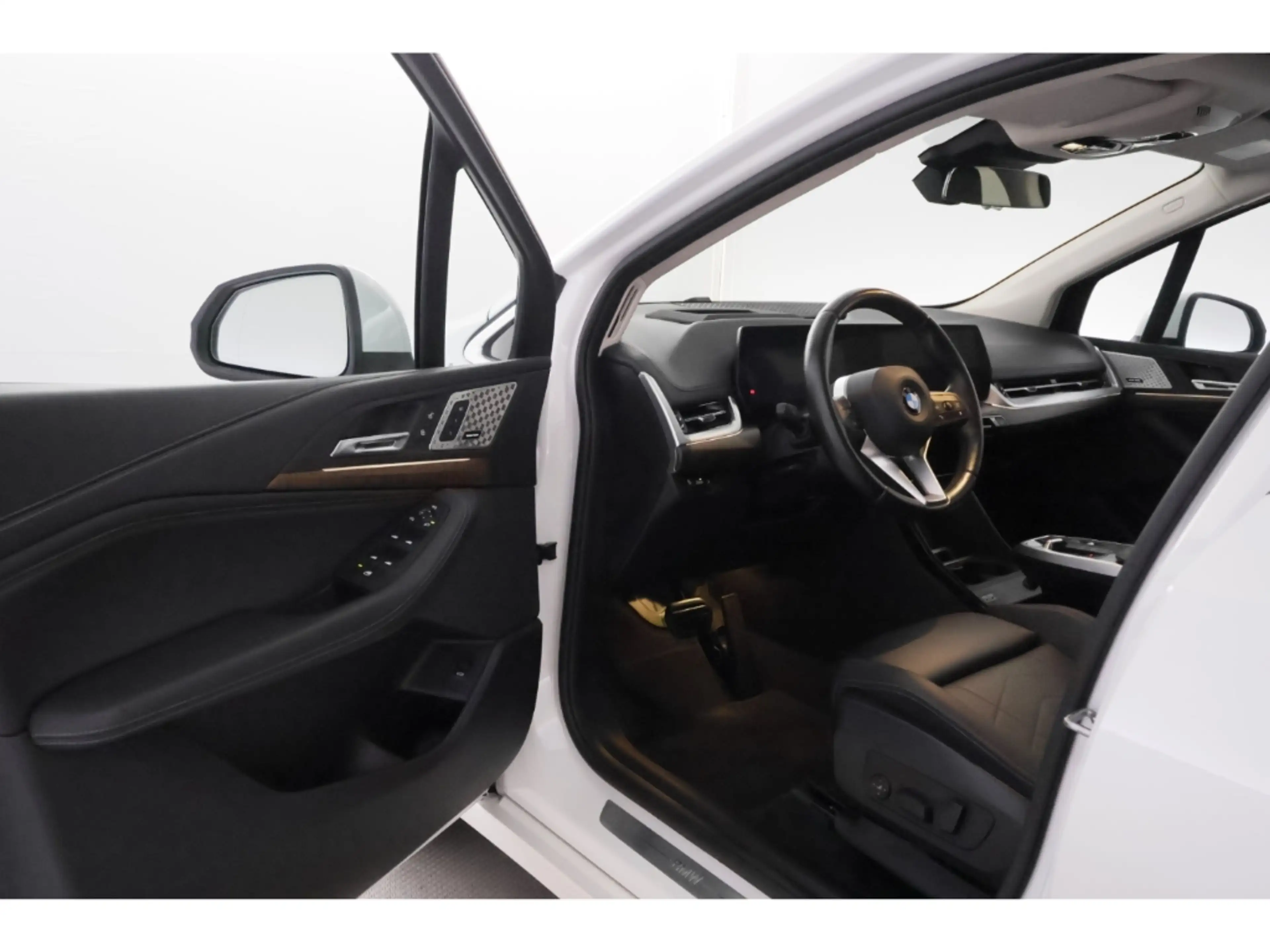 BMW 220 Active Tourer Steptronic Luxury Line+PANO — photo 16