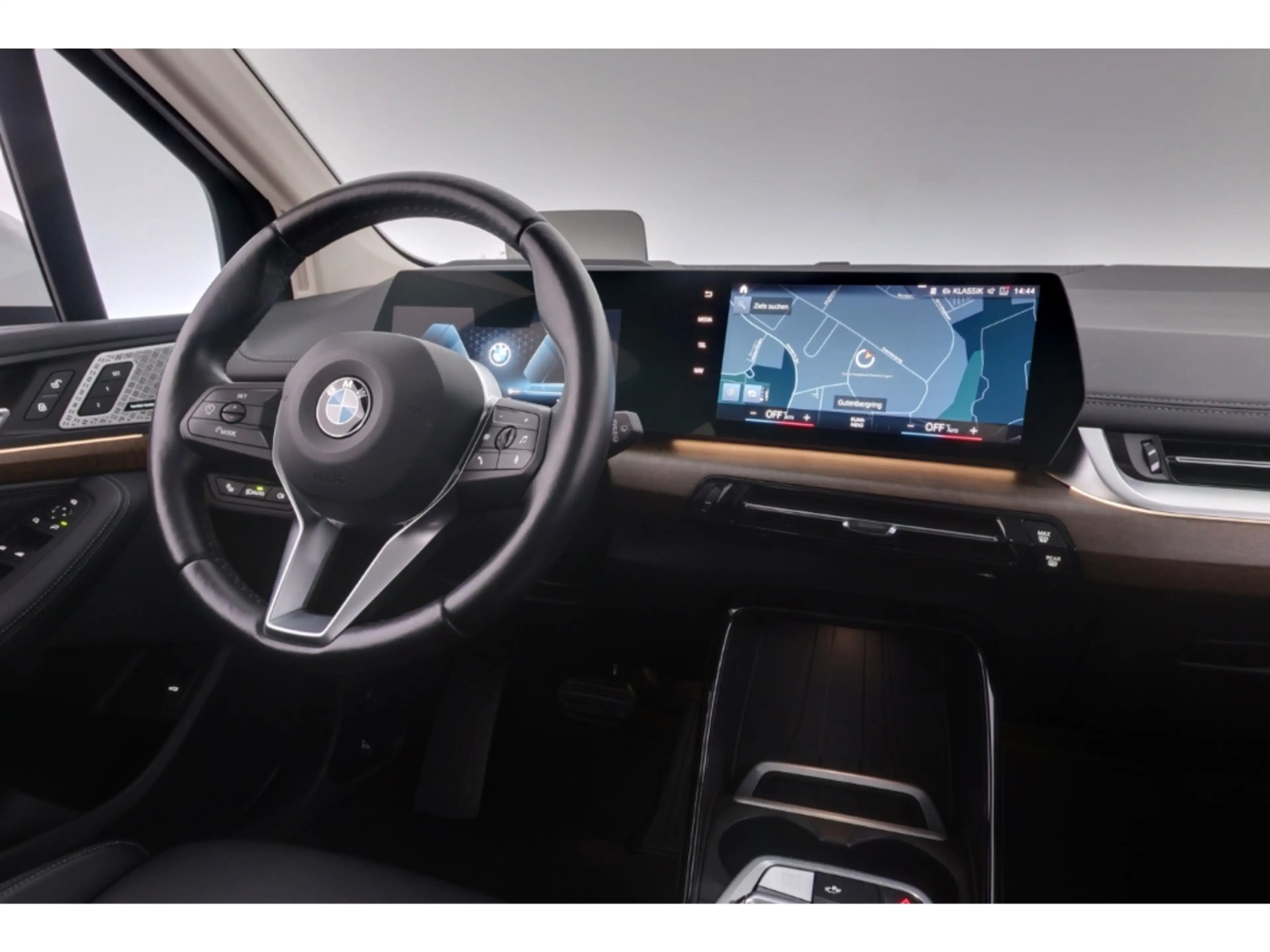 BMW 220 Active Tourer Steptronic Luxury Line+PANO — photo 13