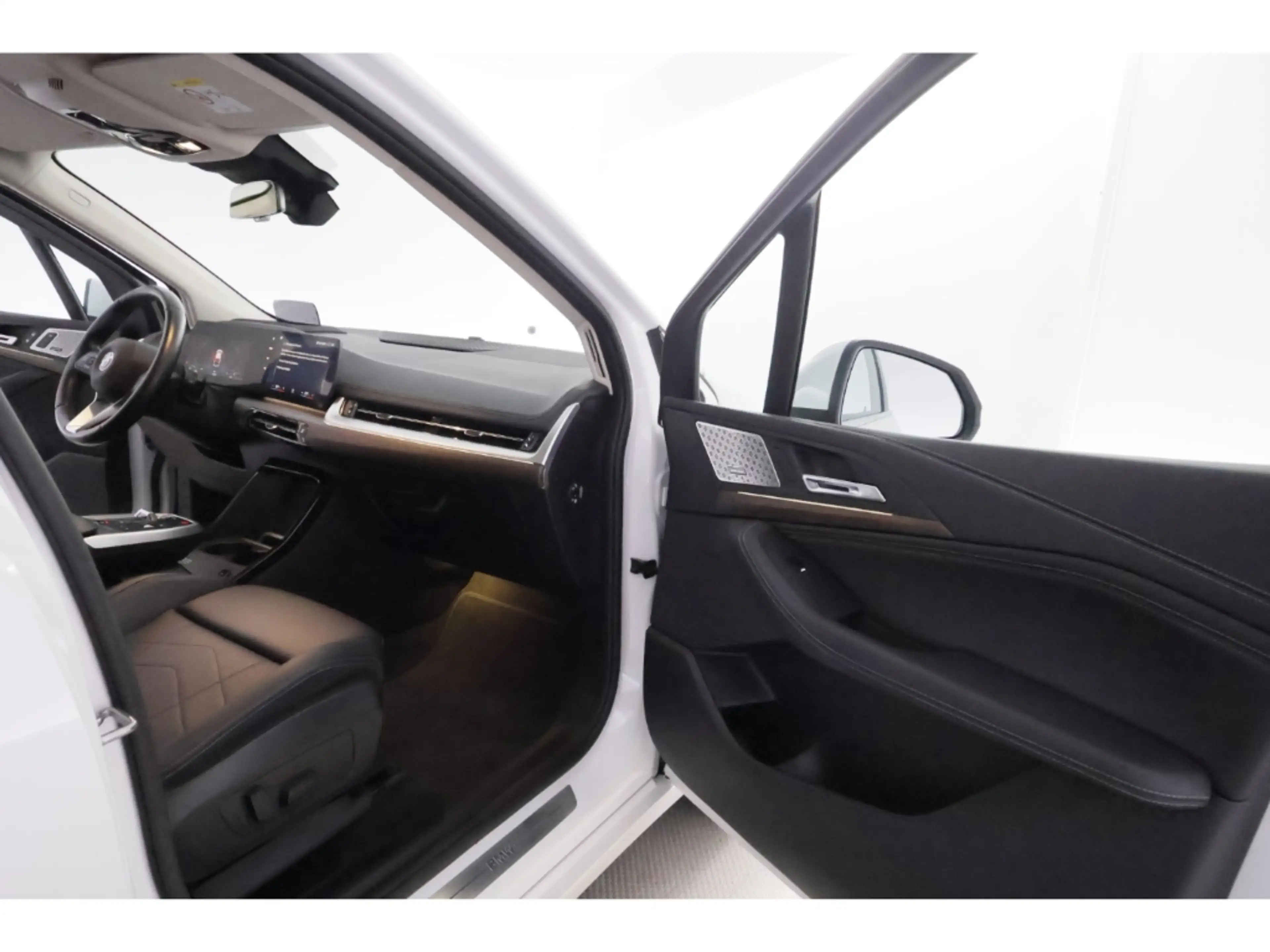 BMW 220 Active Tourer Steptronic Luxury Line+PANO — photo 23