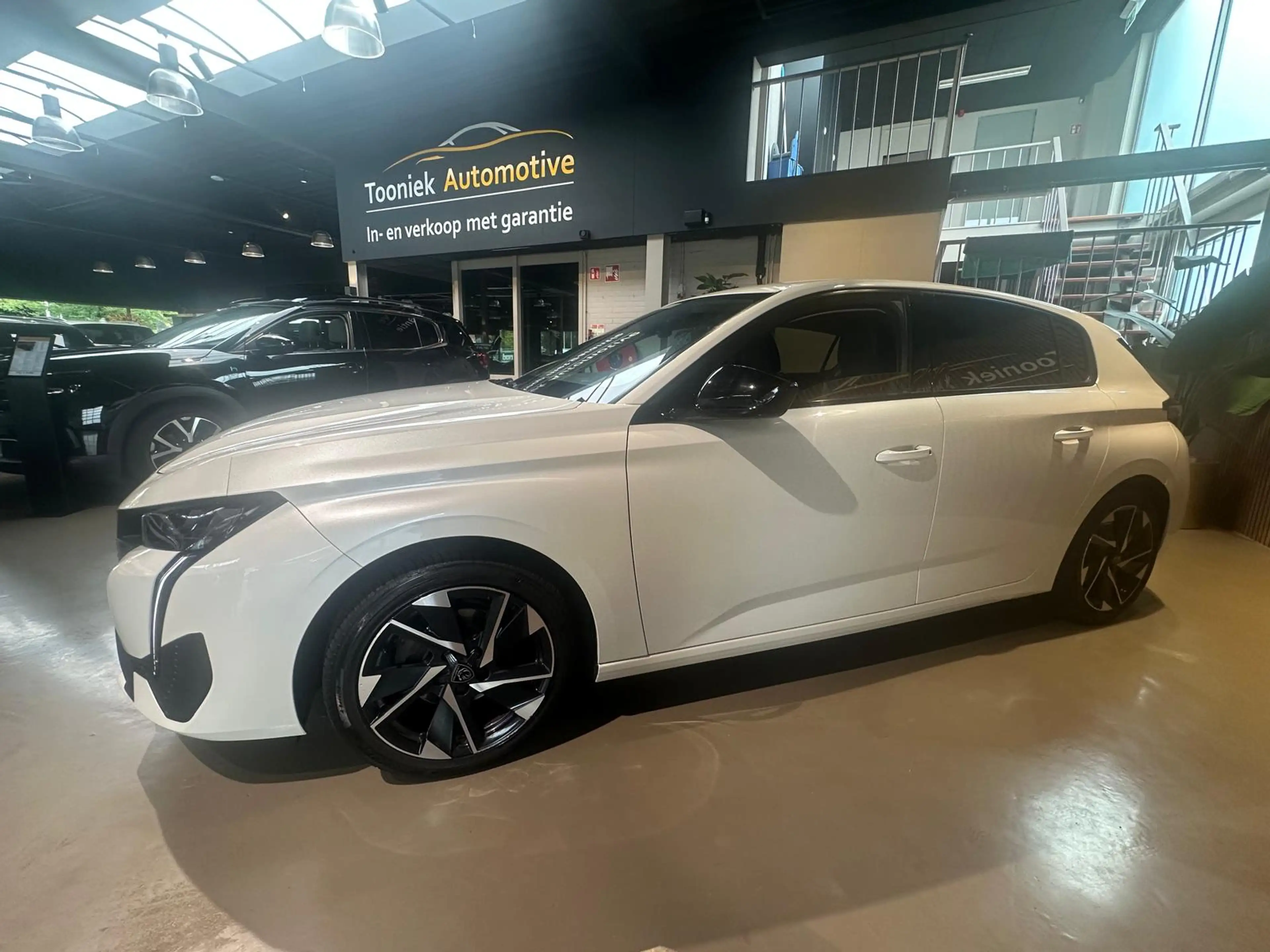 Peugeot 308 1.2 PureTech Allure Pack Business — photo 5