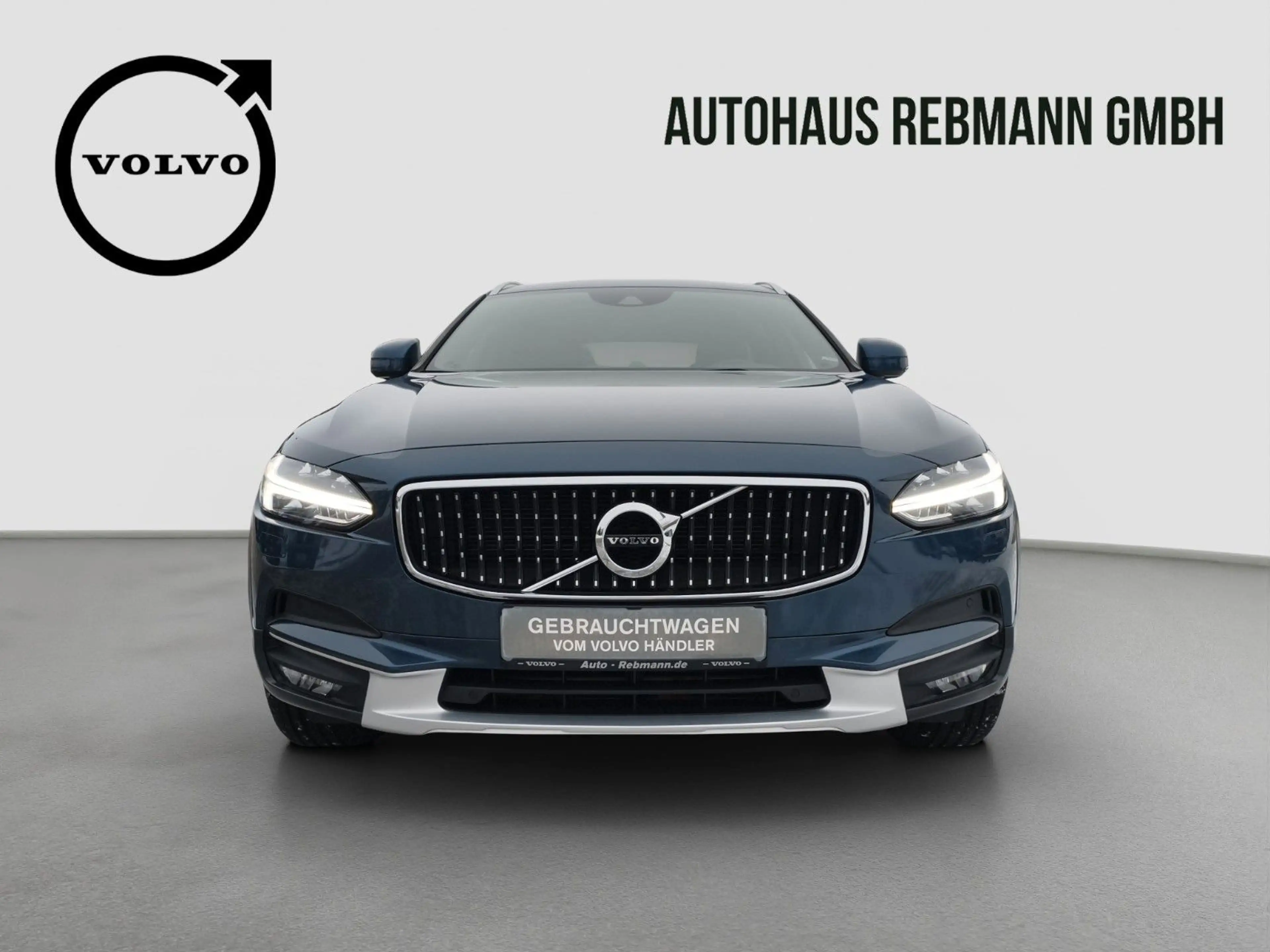 Volvo V90 Cross Country V90 D5 Cross Country Pro AWD — photo 2