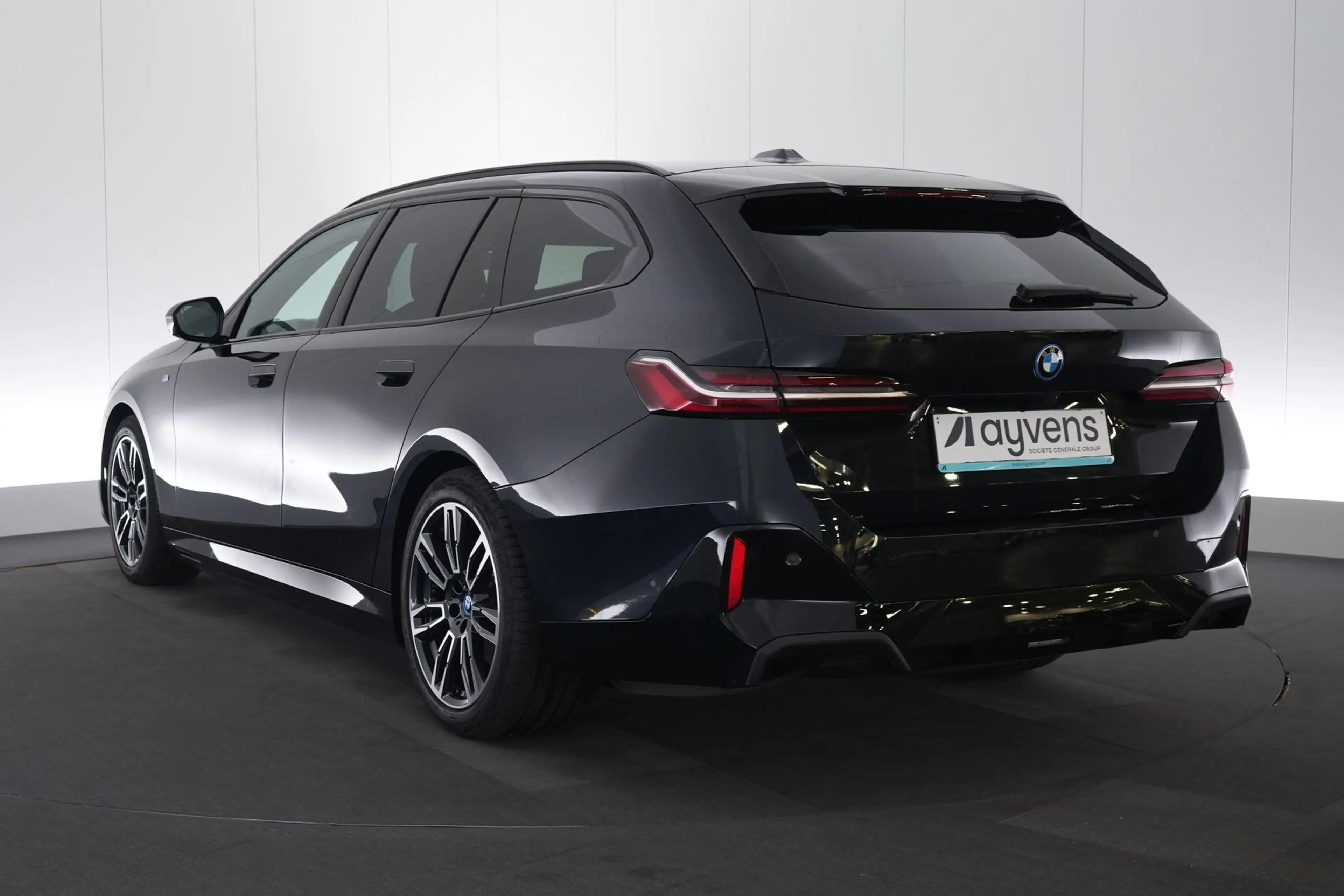 BMW i5 eDrive40 M-Sport LEDER/CUIR LED GPS PDC 360°CAM Pa — photo 9