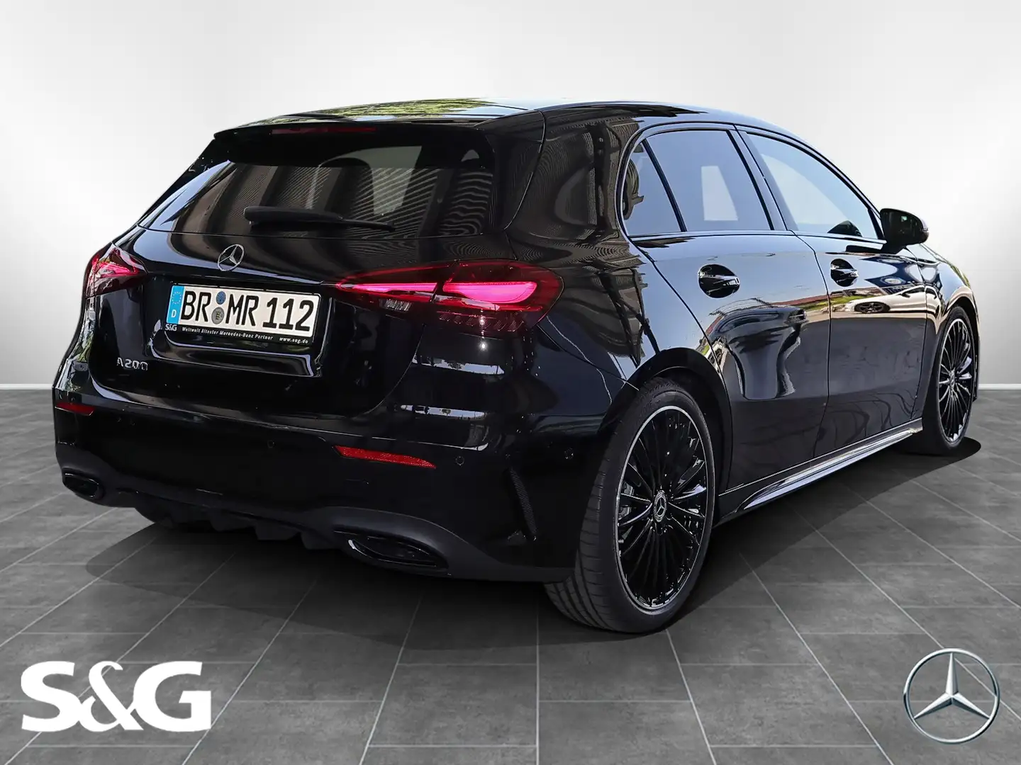 Mercedes-Benz A 200 Kompaktlim AMG MBUX+LED+Distro+RüKam+HUD Schwarz - 2