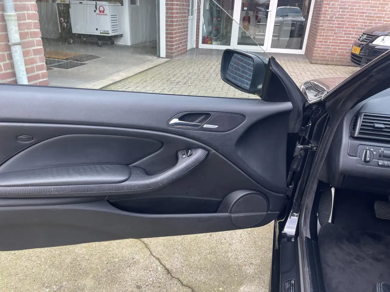 BMW 330 3-serie Cabrio 330Ci Executive, foto 6