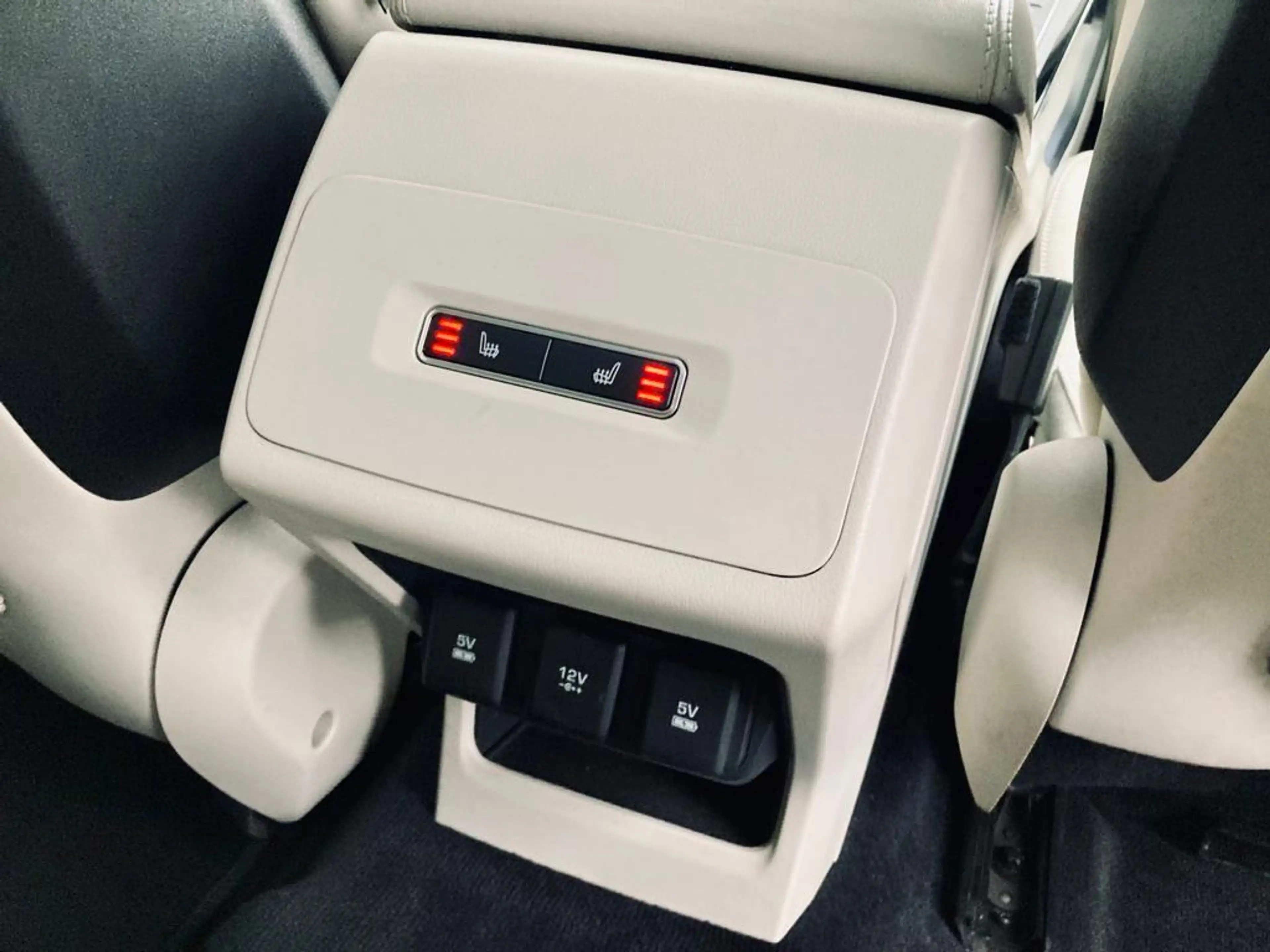 Jaguar I-Pace HSE-Approved 24 mois-disponibl — photo 15