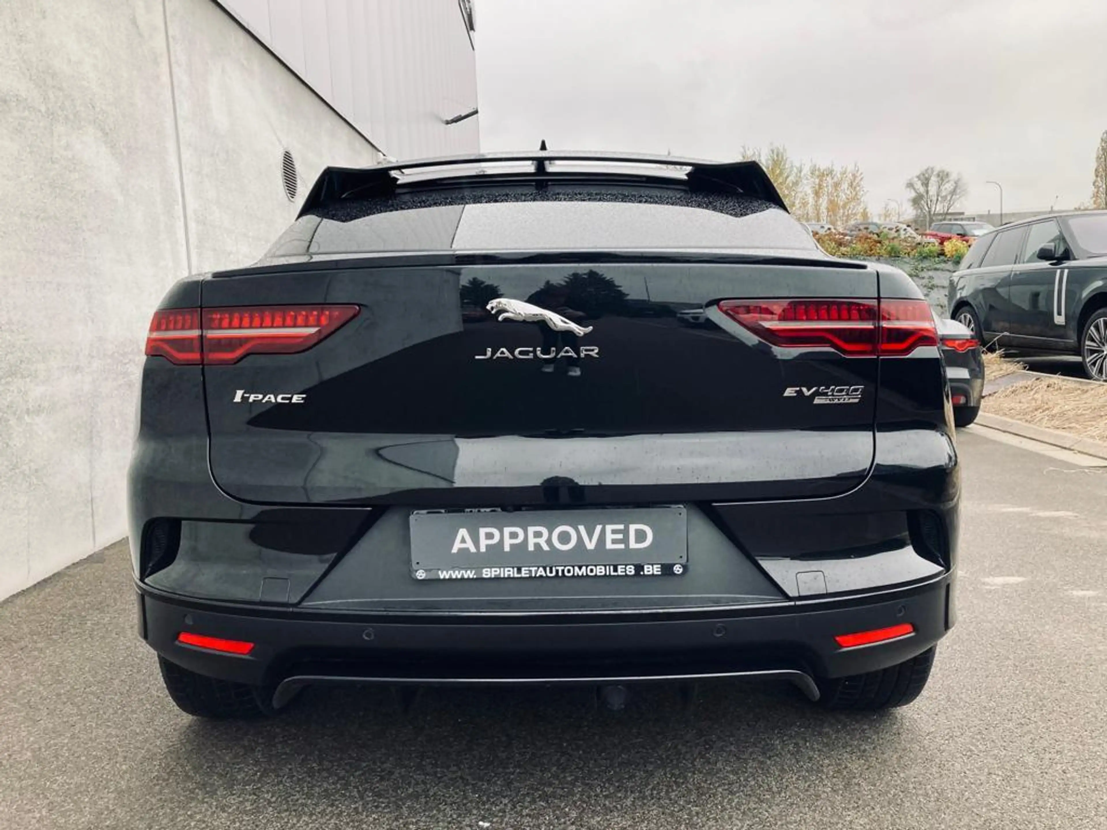 Jaguar I-Pace HSE-Approved 24 mois-disponibl — photo 3