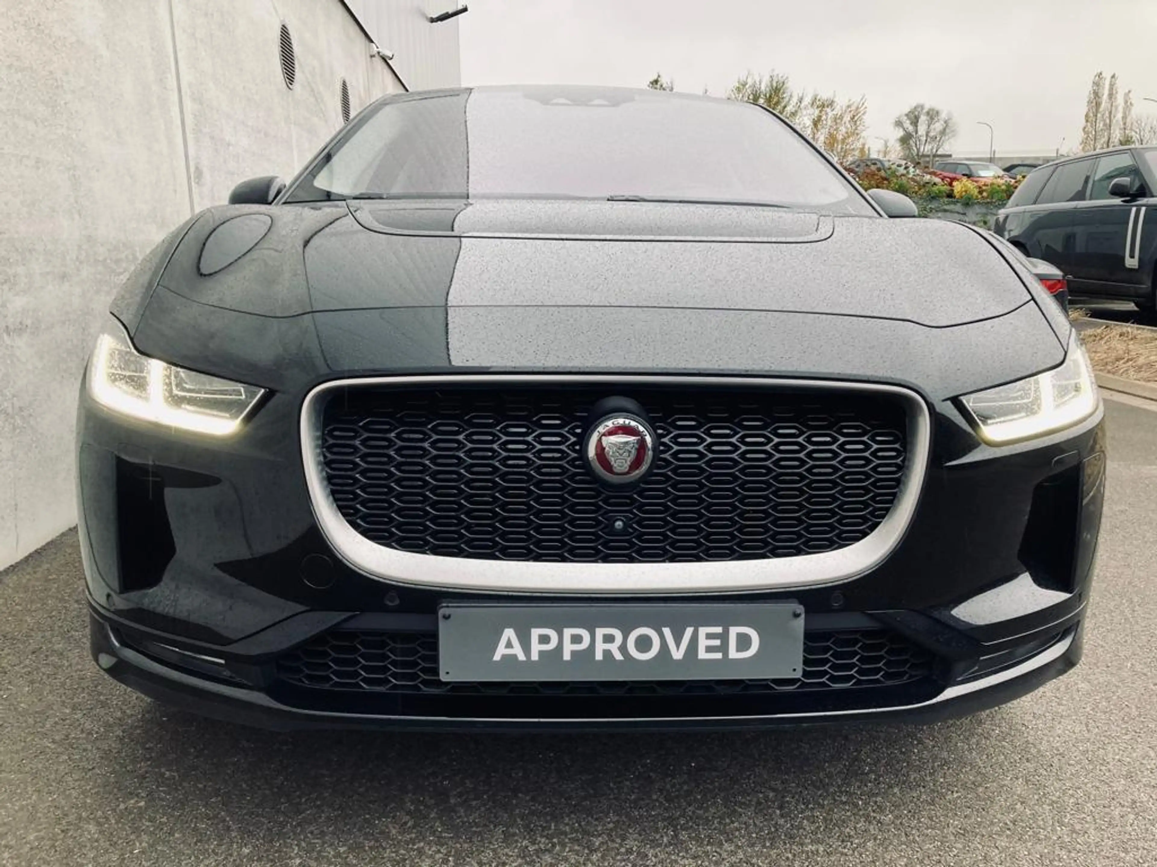 Jaguar I-Pace HSE-Approved 24 mois-disponibl — photo 4