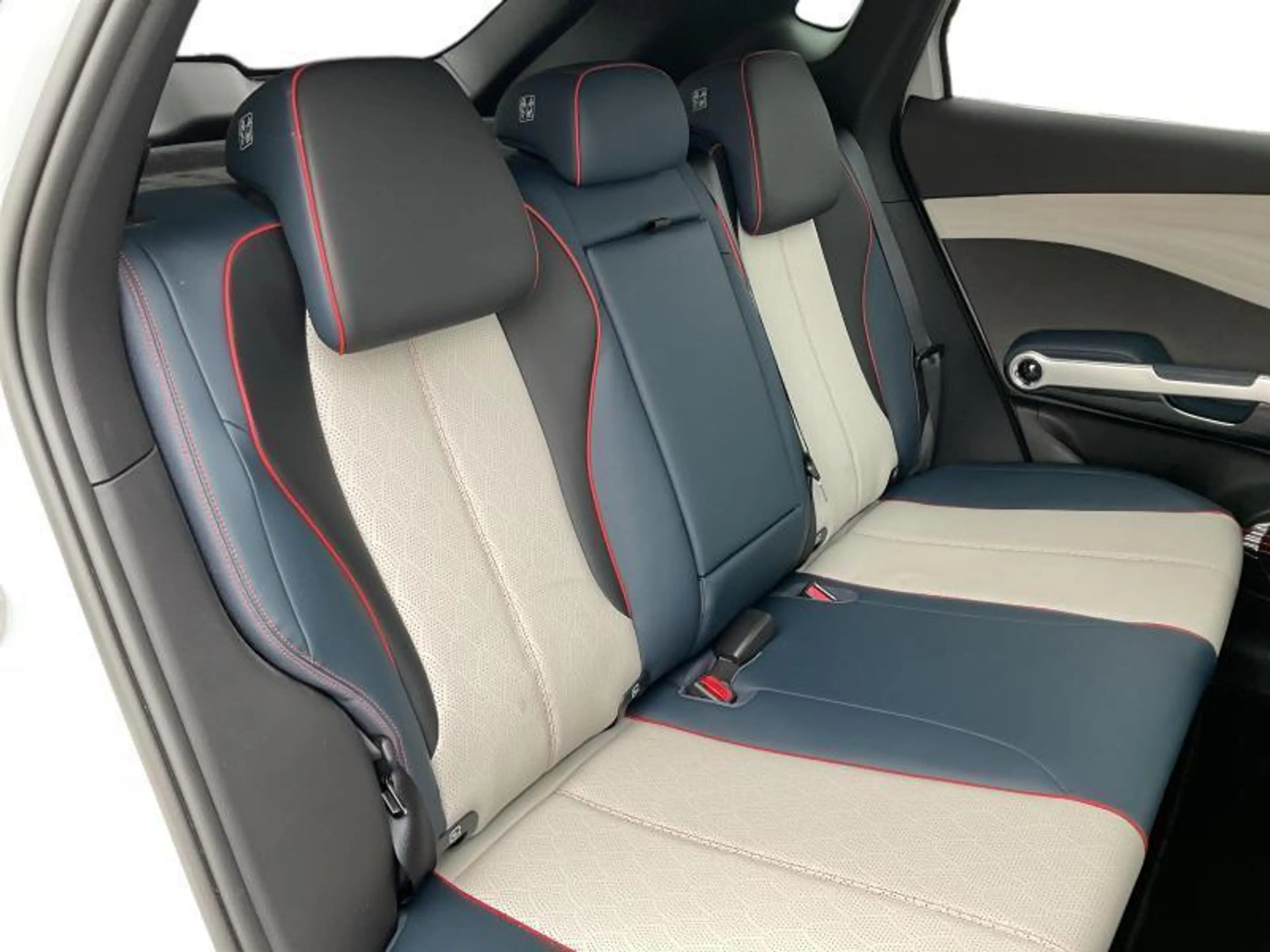 BYD Atto 3 COMFORT — photo 12