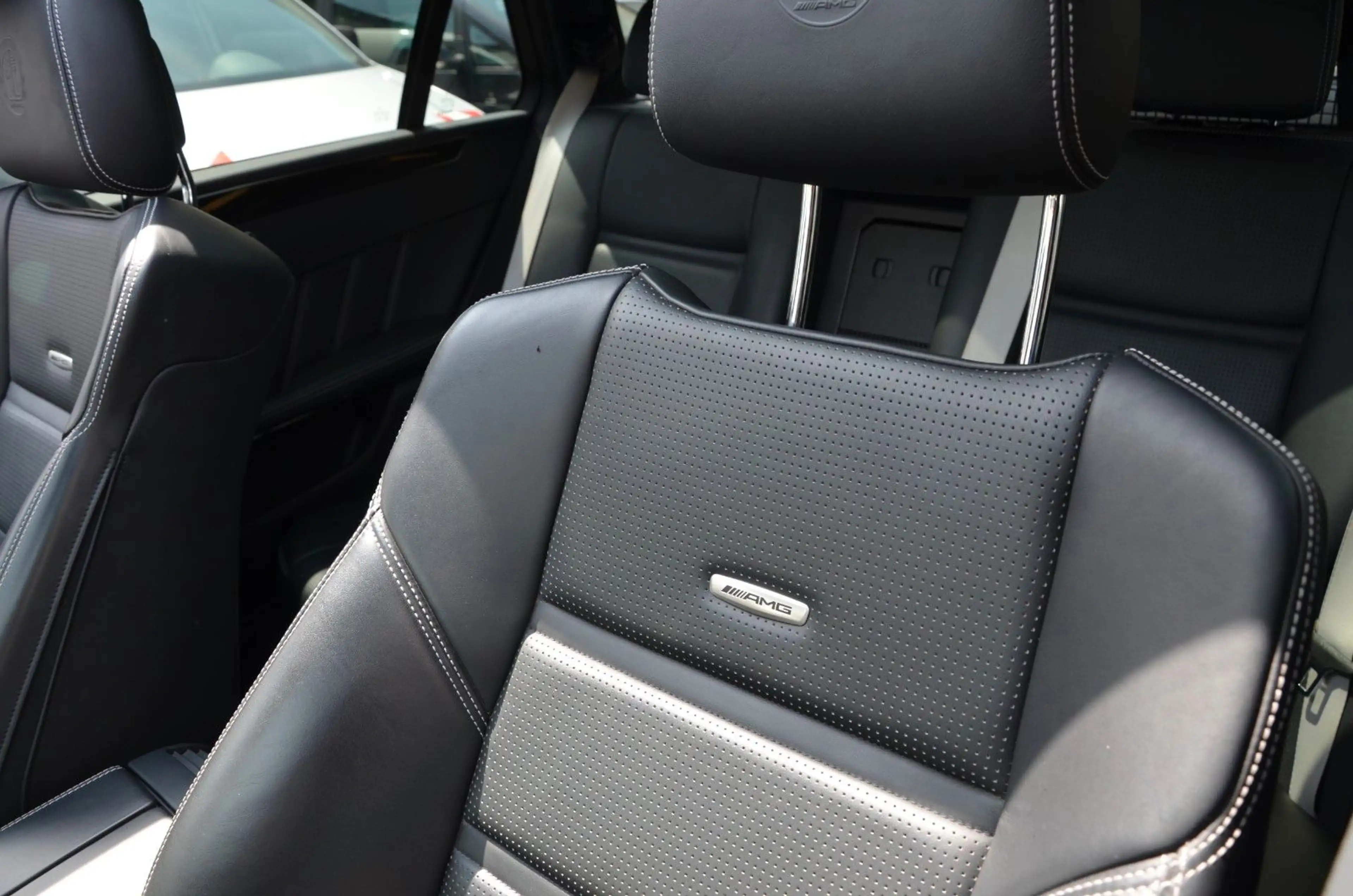 Mercedes-Benz E 63 AMG E 63 S AMG 4Matic Voll Ausstattung Sehr Sauber — photo 31