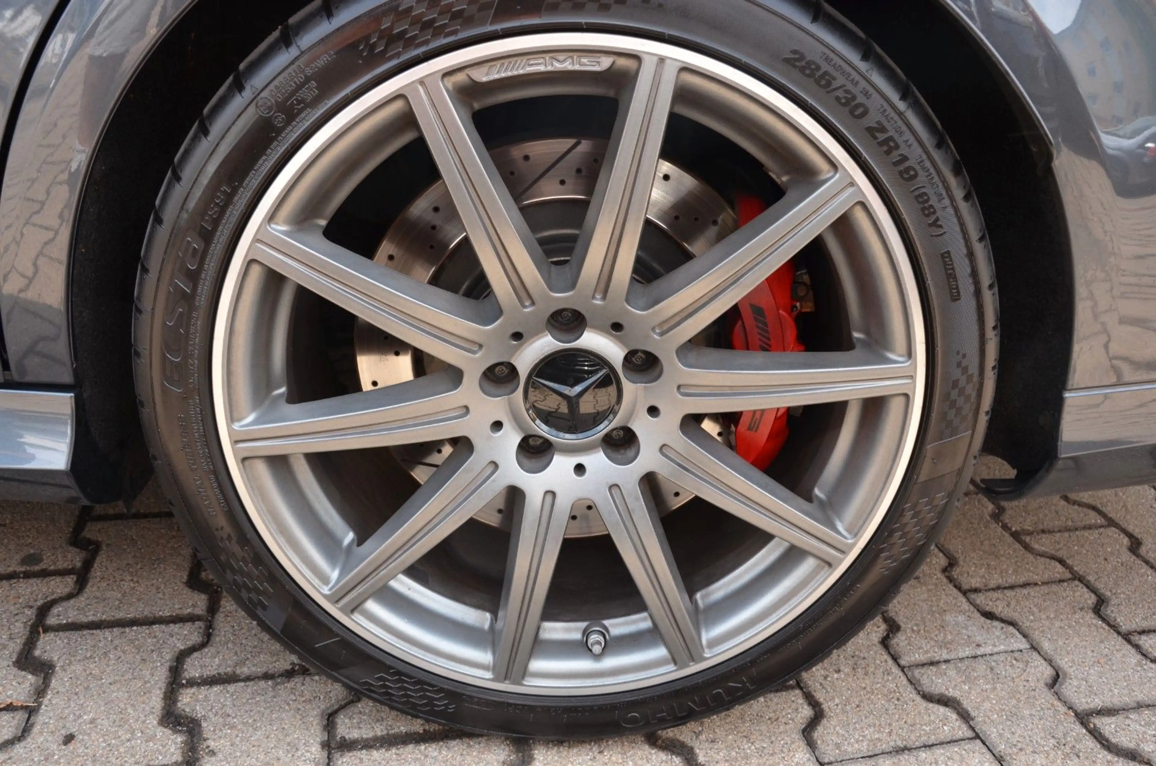 Mercedes-Benz E 63 AMG E 63 S AMG 4Matic Voll Ausstattung Sehr Sauber — photo 40