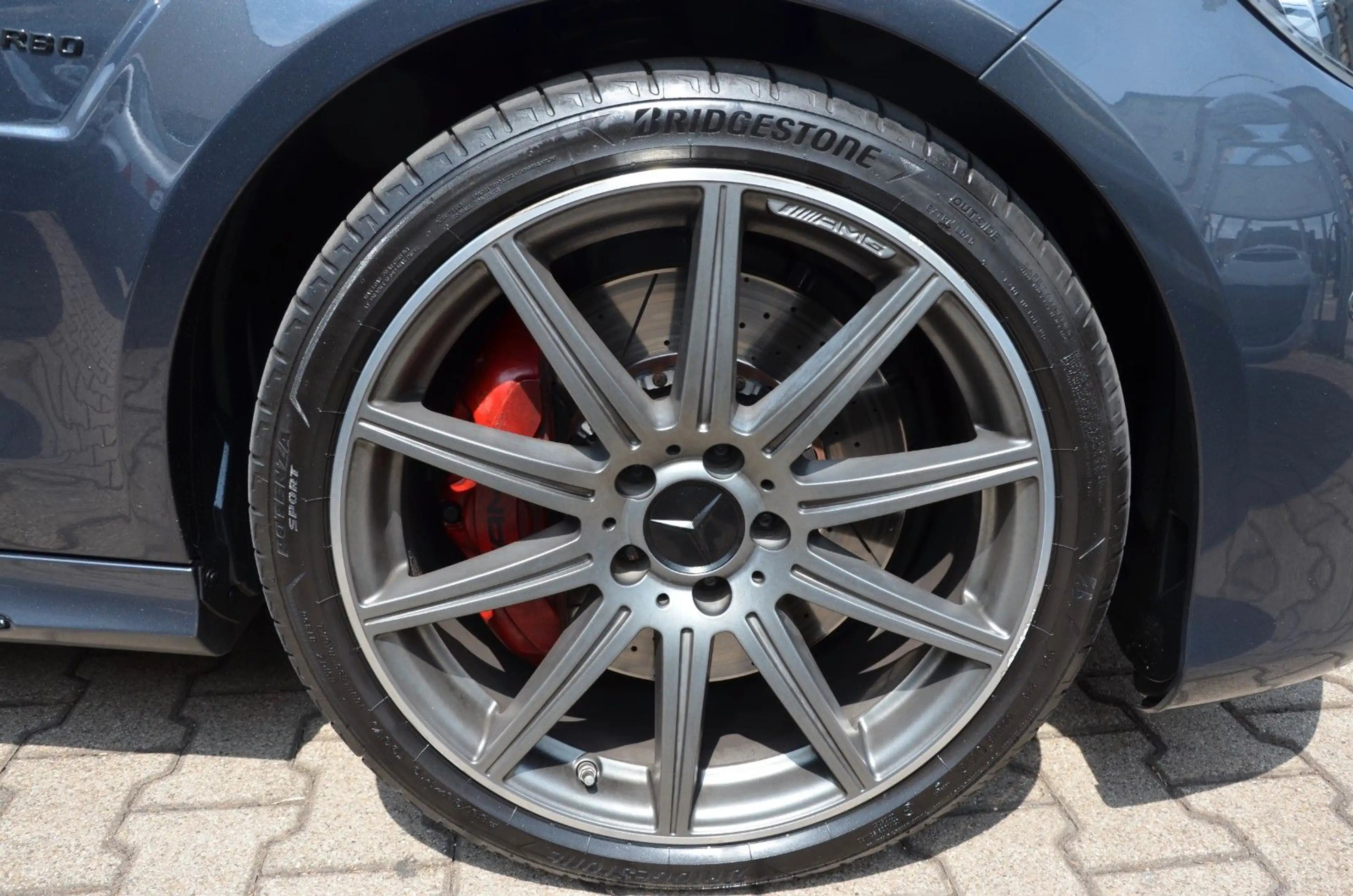 Mercedes-Benz E 63 AMG E 63 S AMG 4Matic Voll Ausstattung Sehr Sauber — photo 42
