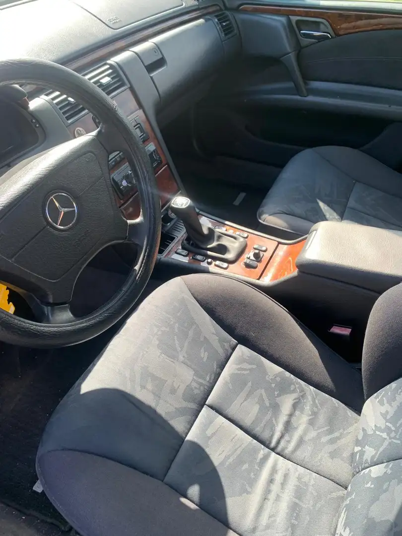 Mercedes-Benz E 220 Classe+E+-+W210+Berlina+td+cdi+Elegance Blue - 2