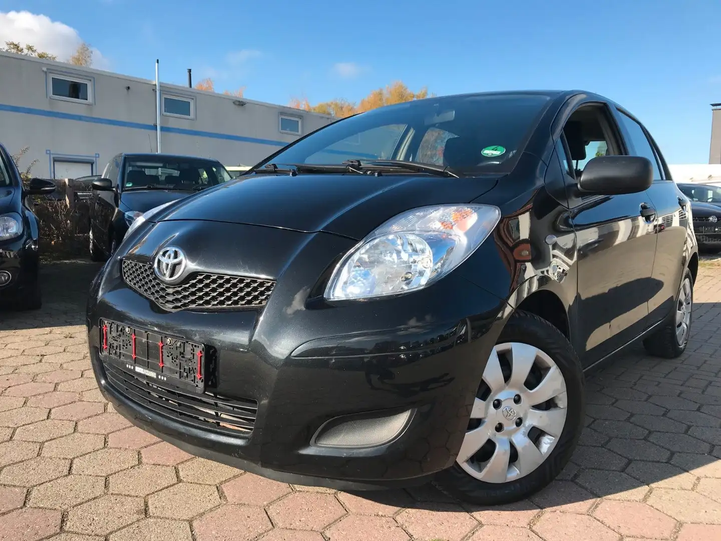Toyota Yaris Cool+ Tüv Neu auf Kundenwunsch Schwarz - 1