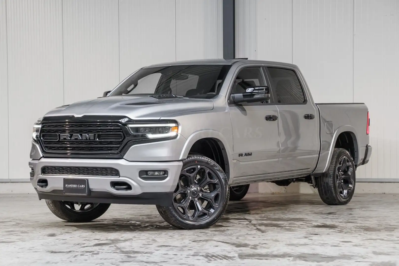 Dodge RAM New Limited € 69990 +ASH Night Edition Argent - 1