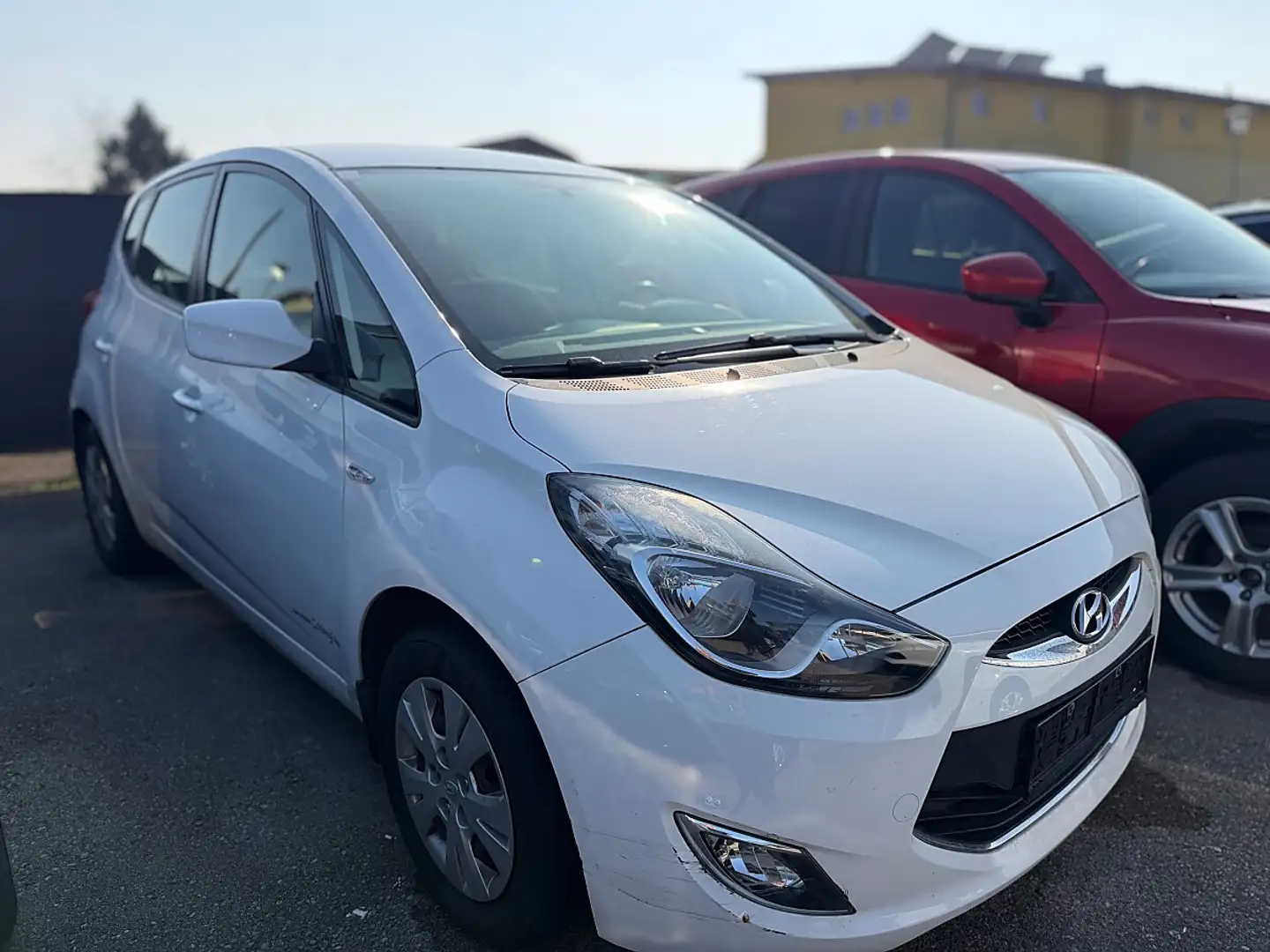 Hyundai iX20 Weiß - 2