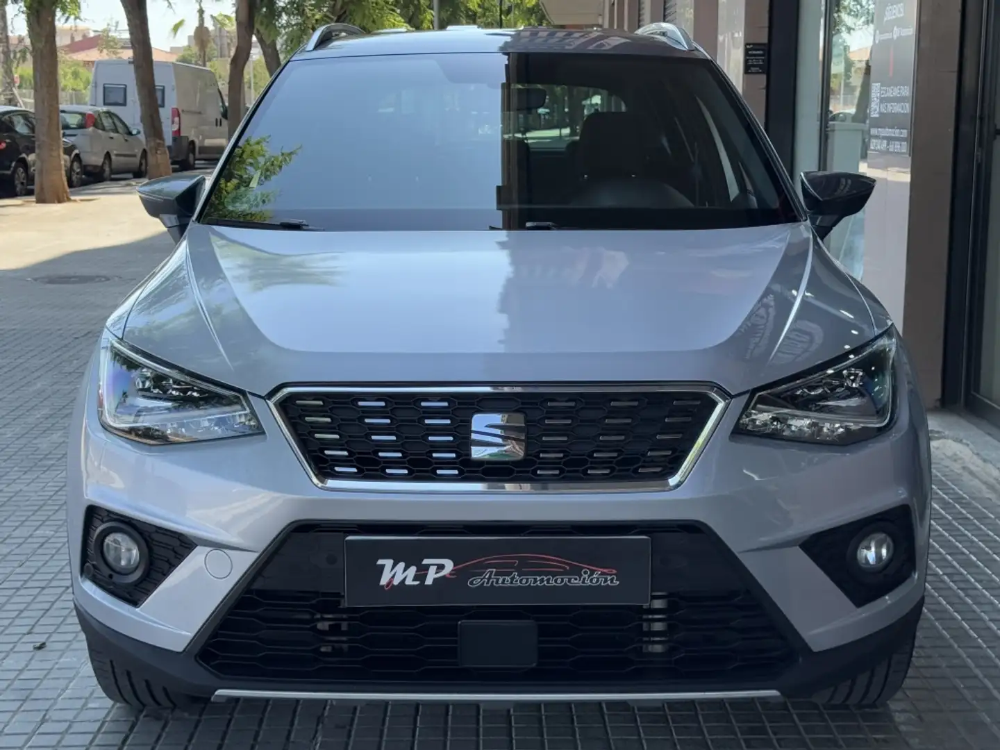 SEAT Arona 1.0 TSI Ecomotive S&S Xcellence DSG7 115 Stříbrná - 2