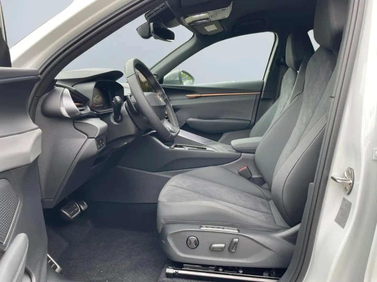 CUPRA Terramar 1.5 eTSI DSG *Matrix*HUD*360°*ACC*DCC* Blanc - 2