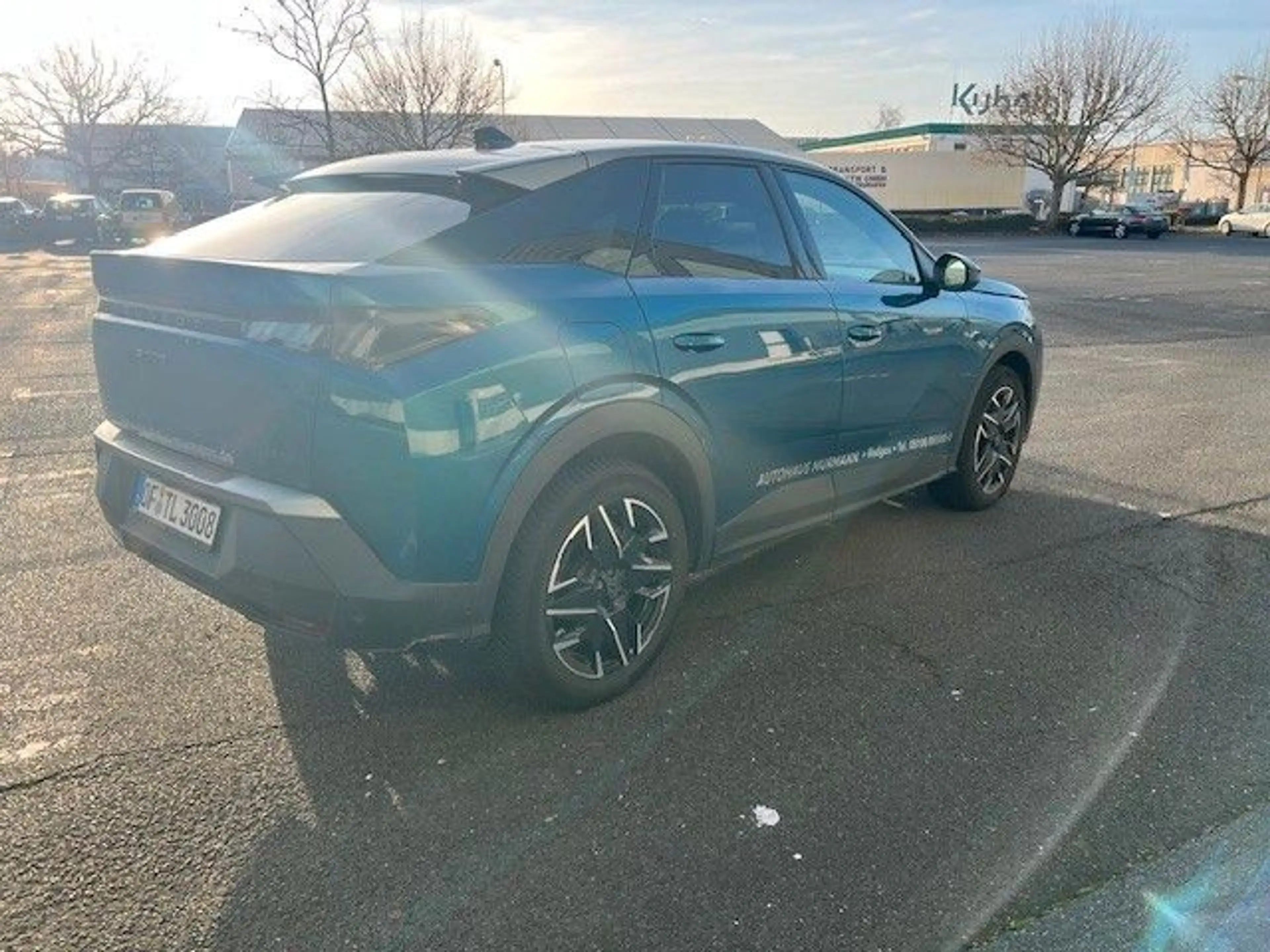 Peugeot 3008 Hybrid 136 Allure — photo 4