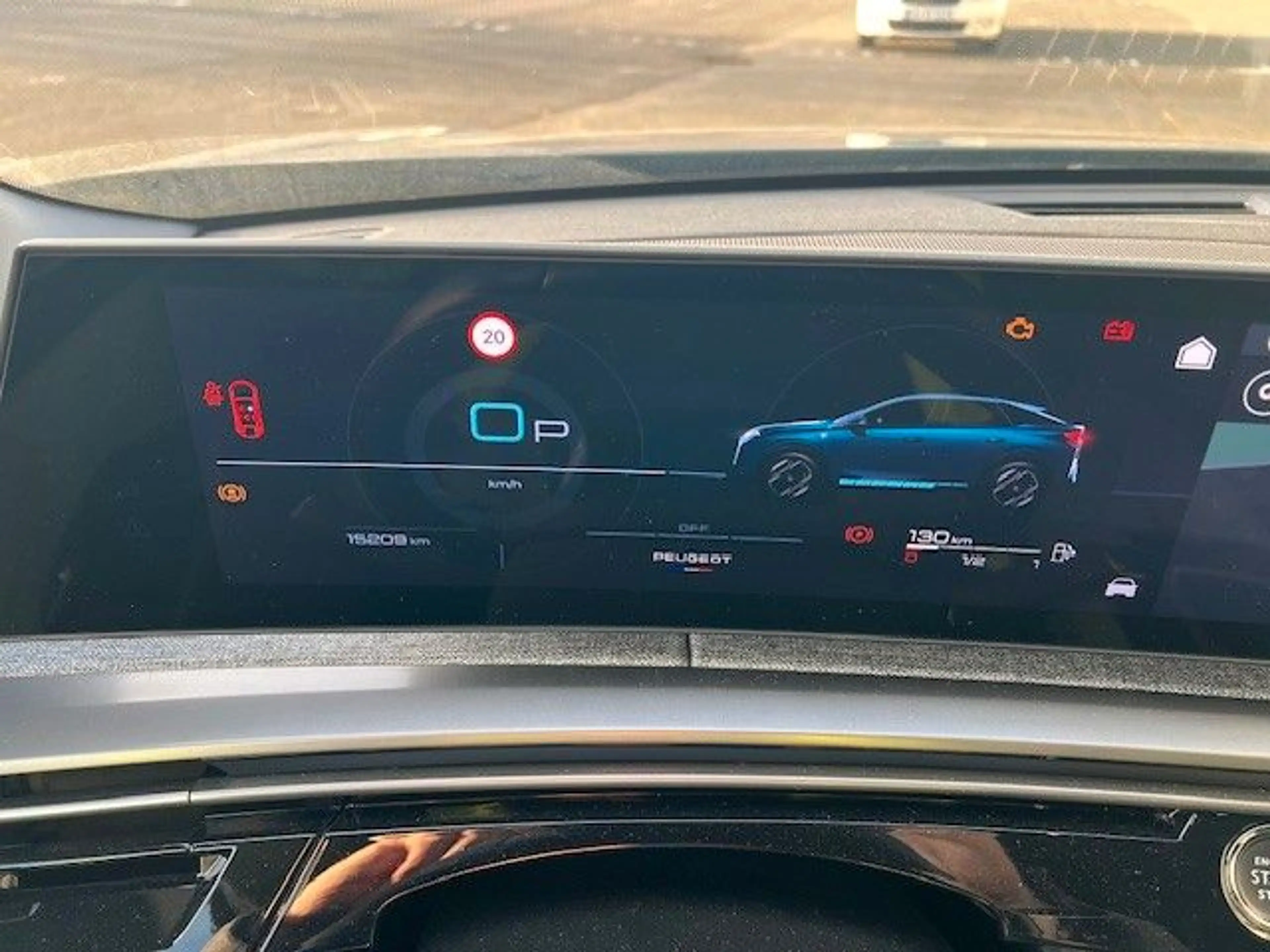 Peugeot 3008 Hybrid 136 Allure — photo 12