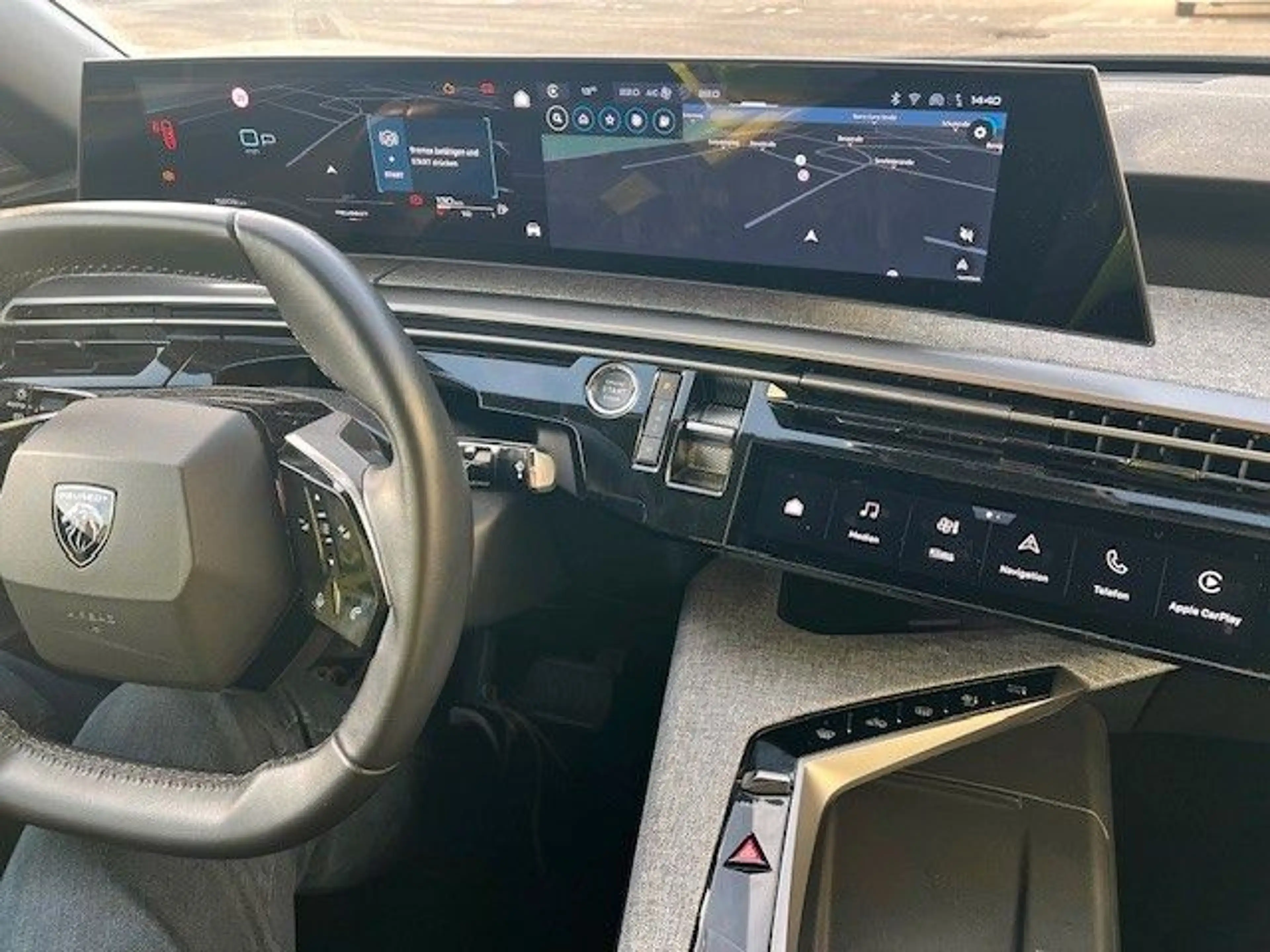 Peugeot 3008 Hybrid 136 Allure — photo 11