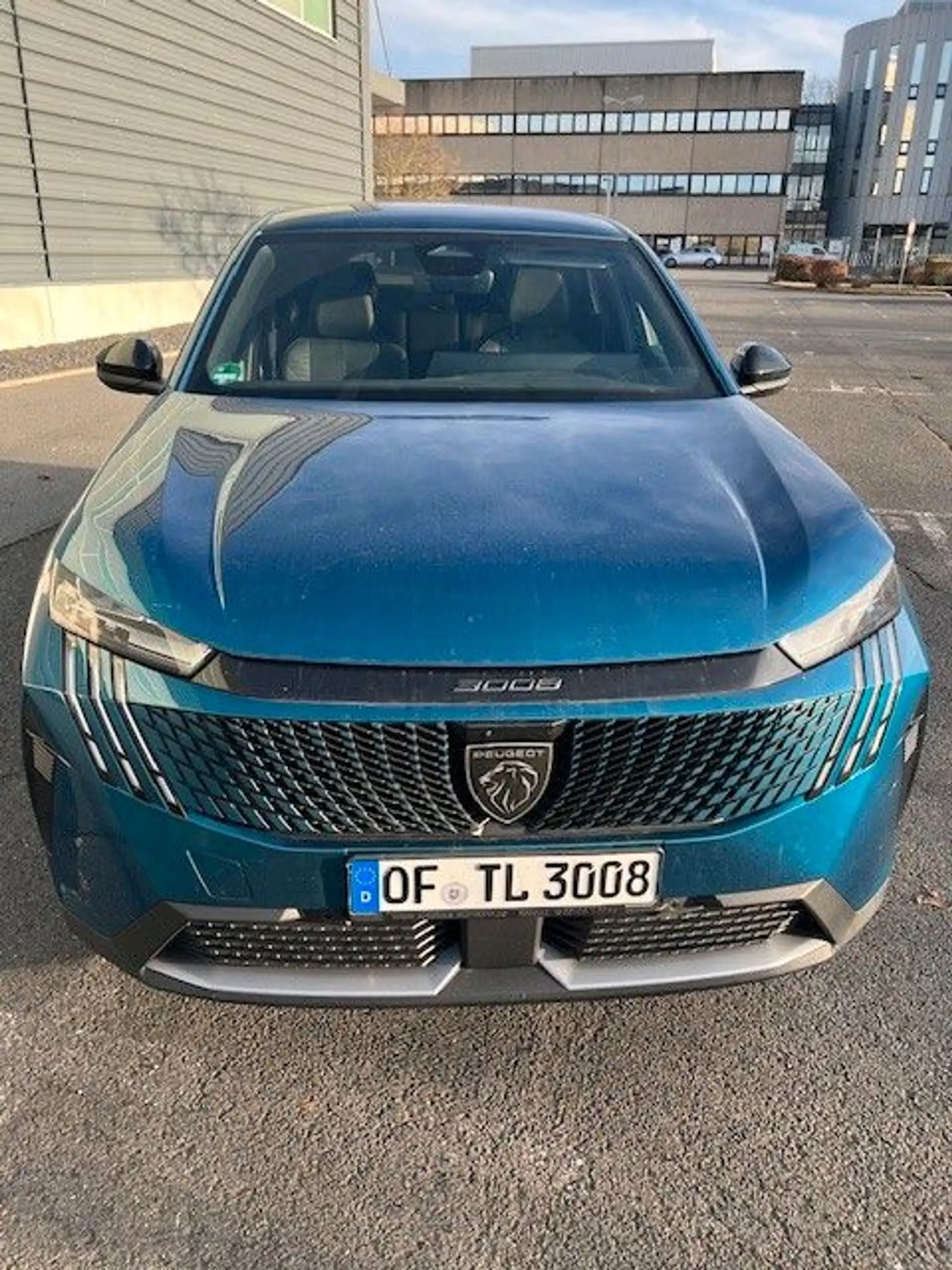 Peugeot 3008 Hybrid 136 Allure — photo 3