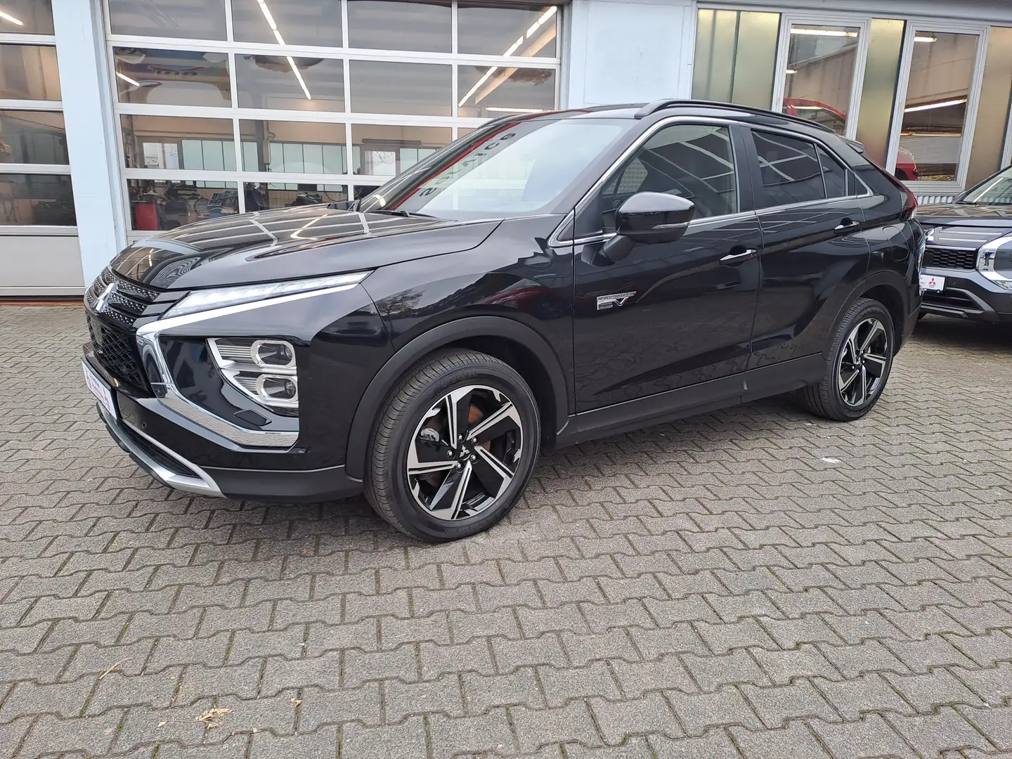 Mitsubishi Eclipse Cross Intro Edition Hybrid 4WD Noir - 2