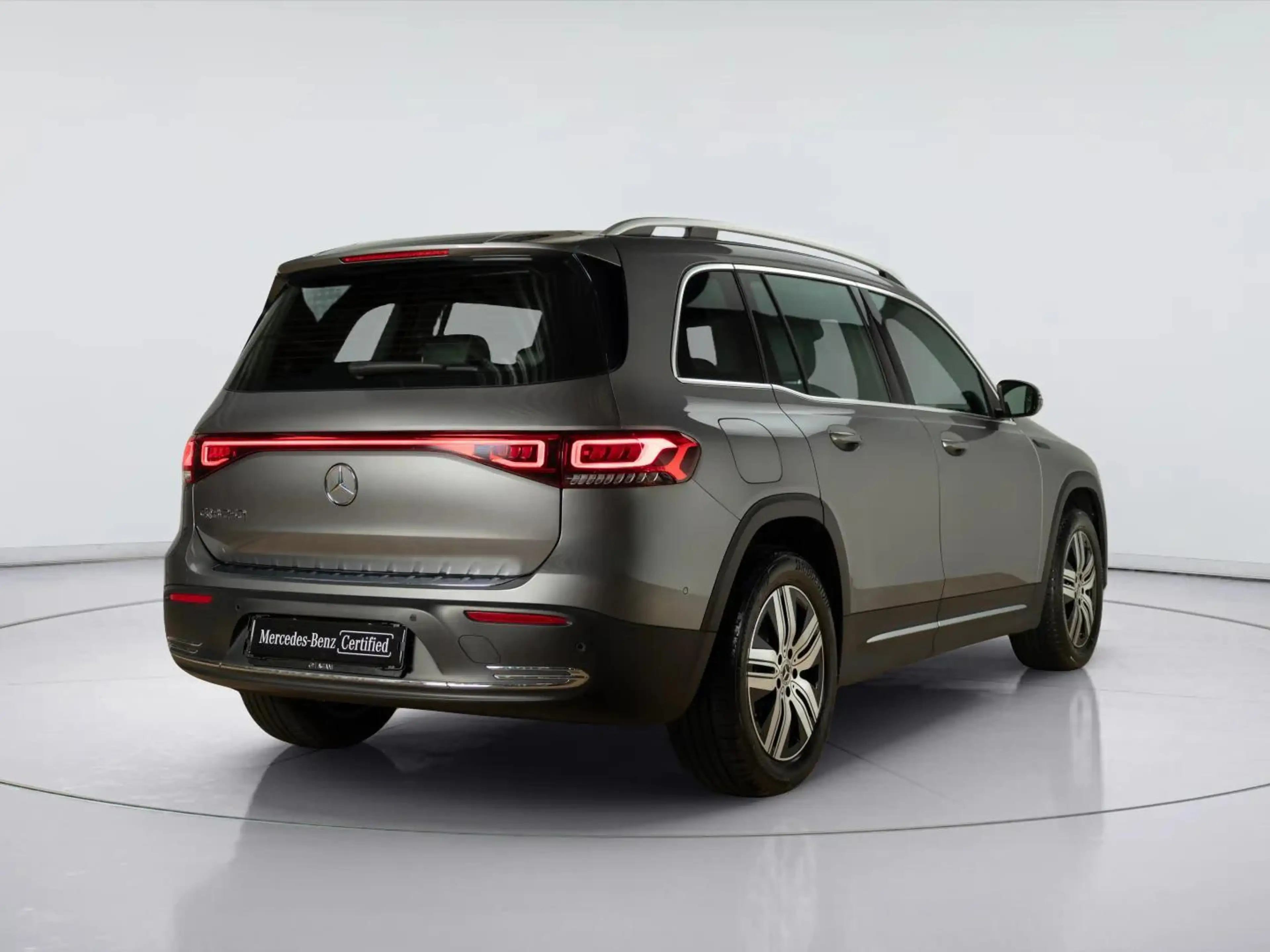Mercedes-Benz EQB 250 Luxury Line 67 kWh — photo 2