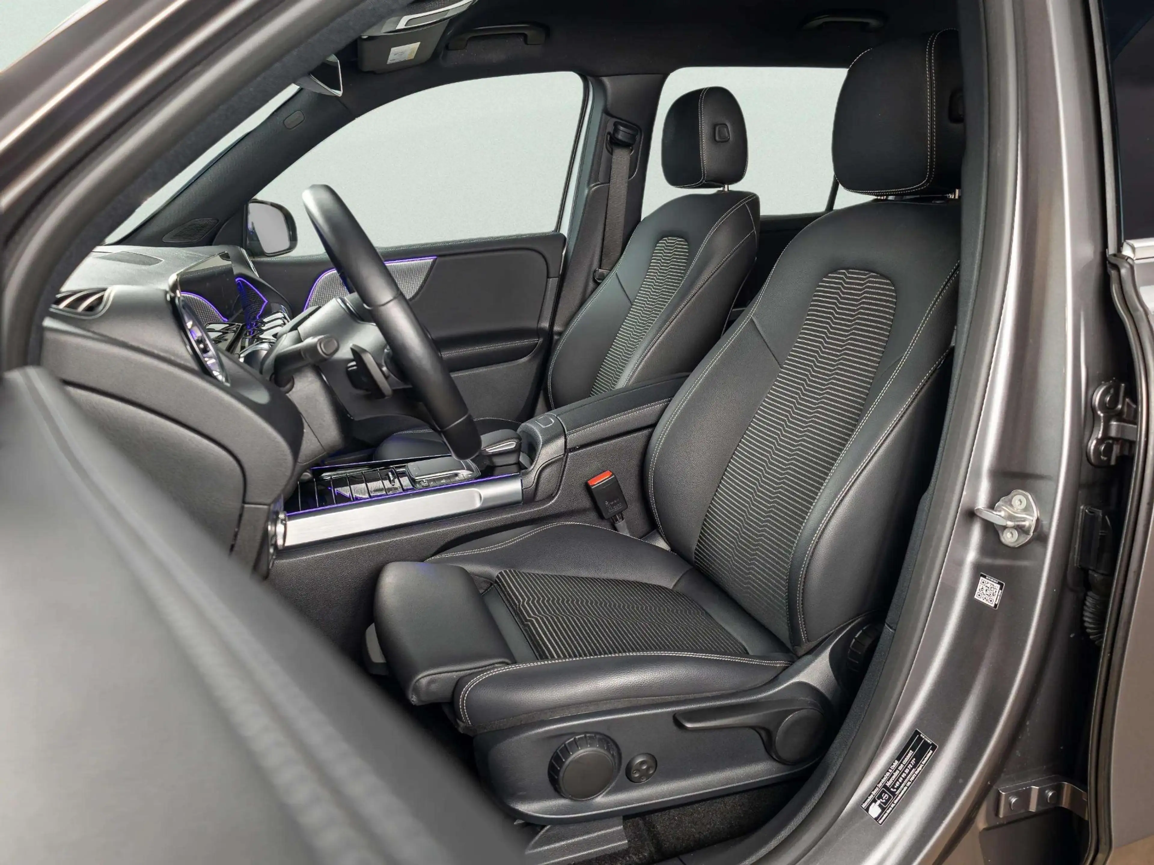 Mercedes-Benz EQB 250 Luxury Line 67 kWh — photo 9