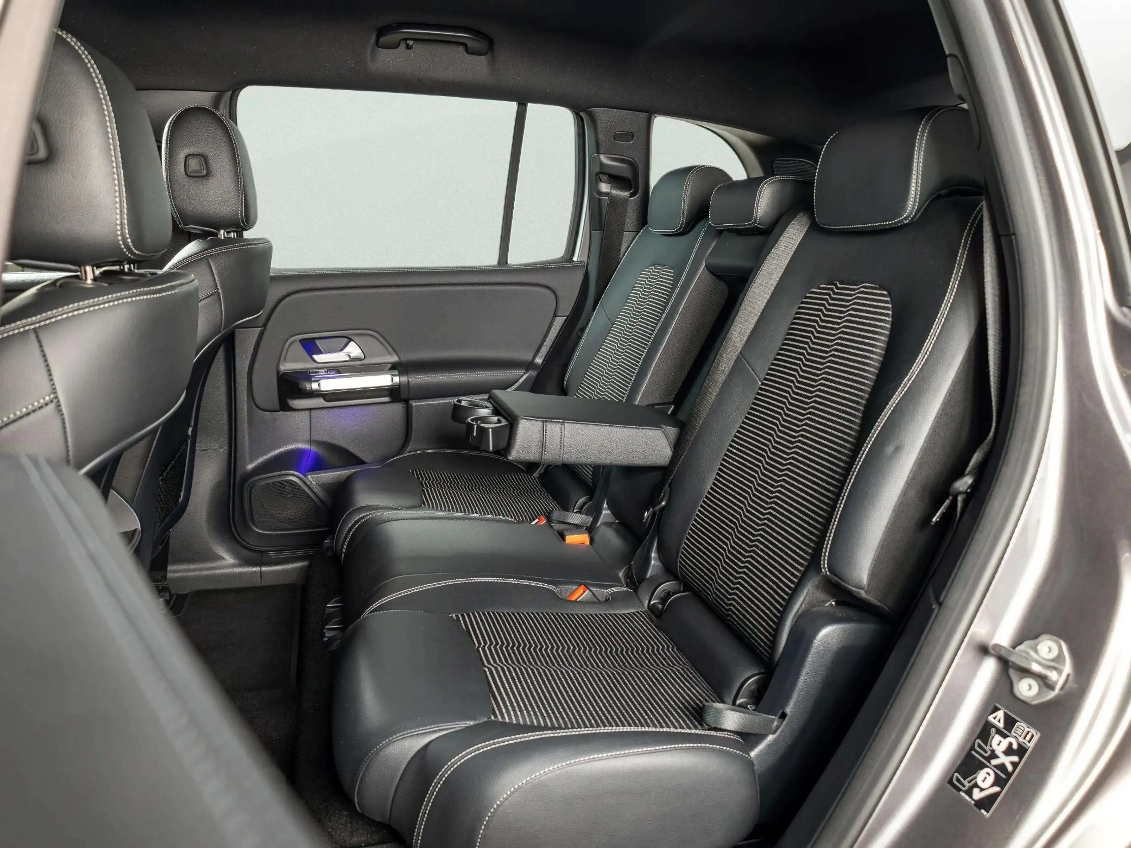 Mercedes-Benz EQB 250 Luxury Line 67 kWh — photo 11