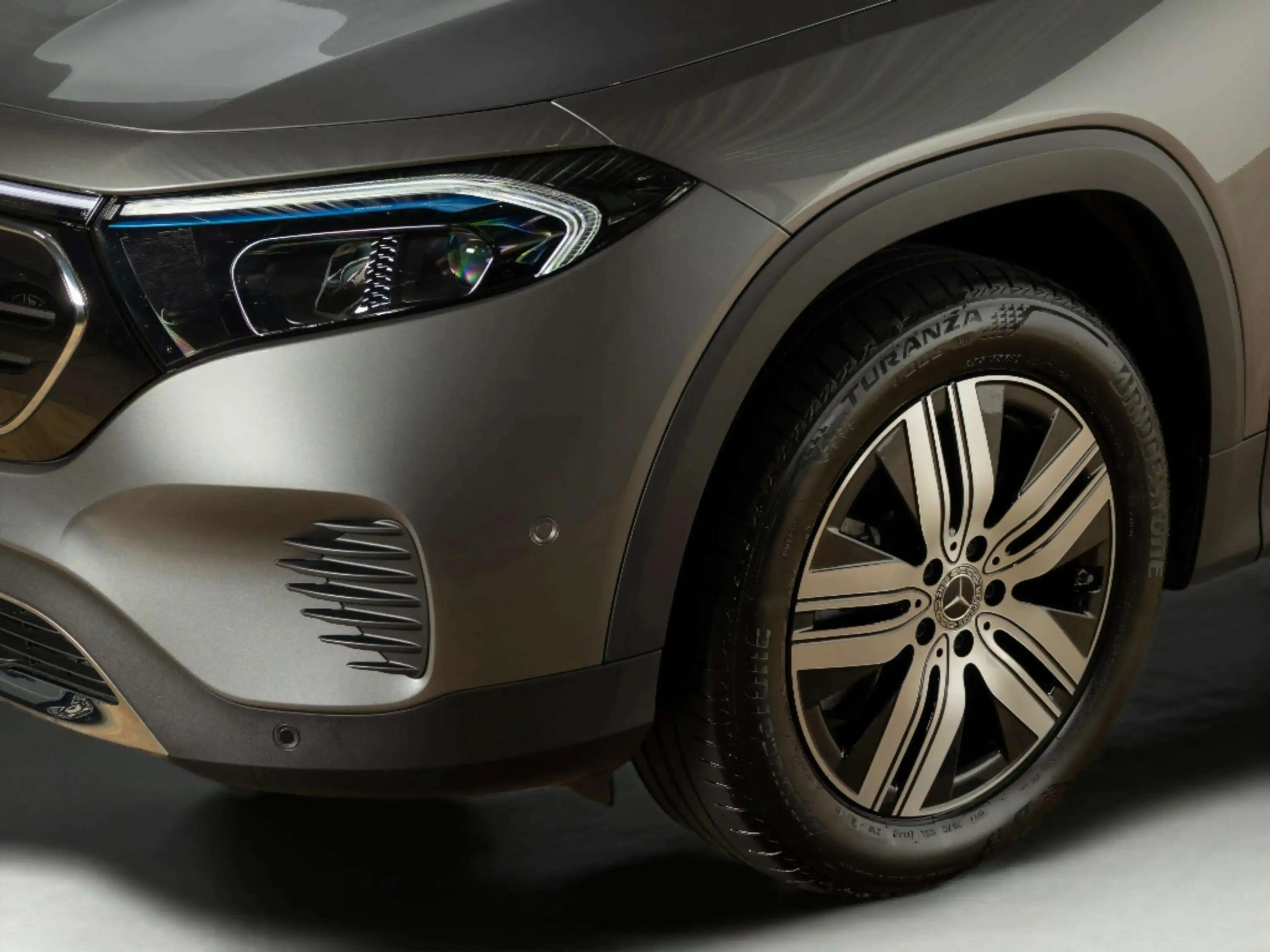 Mercedes-Benz EQB 250 Luxury Line 67 kWh — photo 6