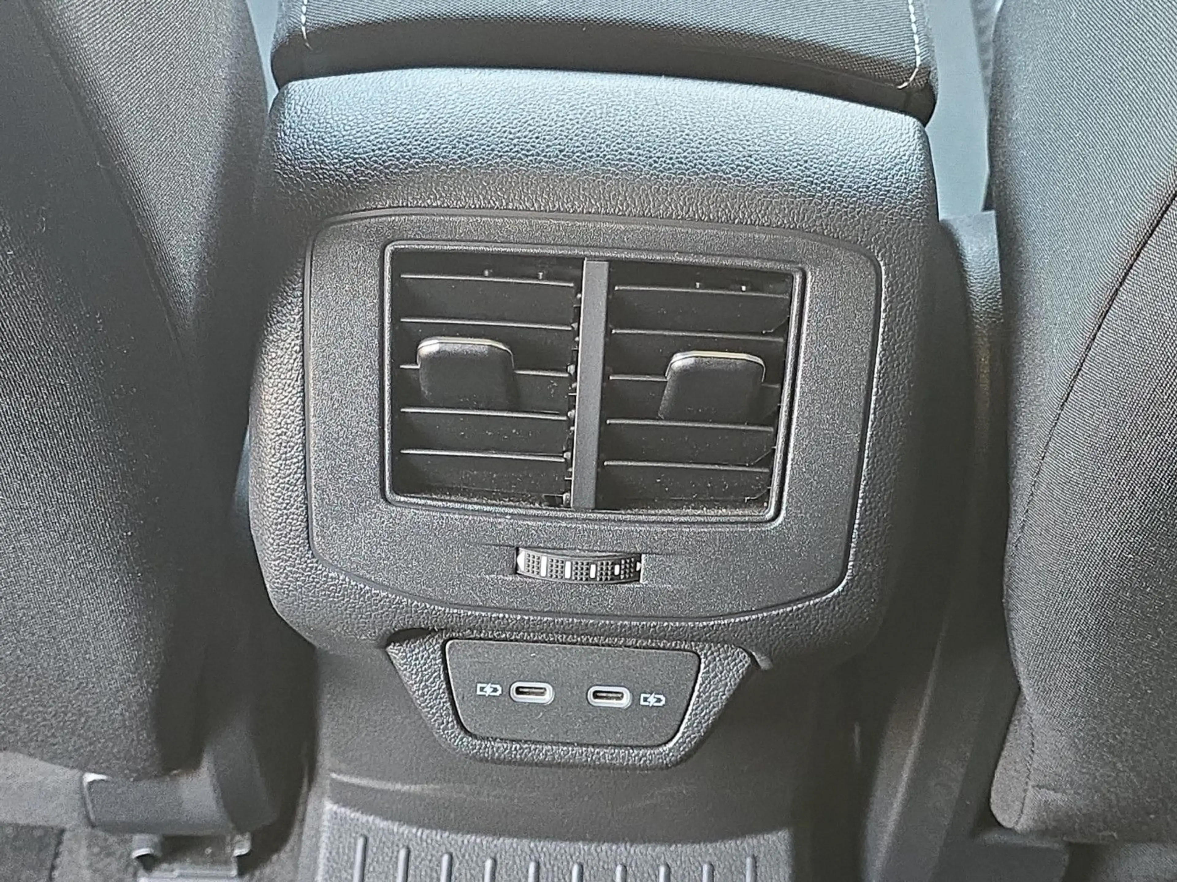 Volkswagen T-Roc Active+NAVI+TEMPOMAT+KAMERA+PDC — photo 15